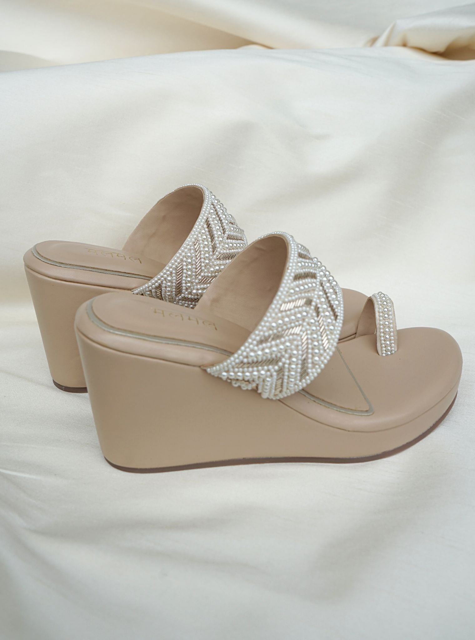 Kaira Gold Vegan Kohla Wedges