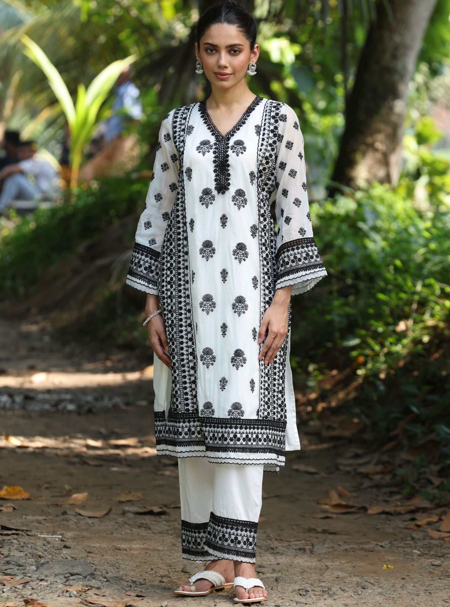 Kari Organza White Kurta Set