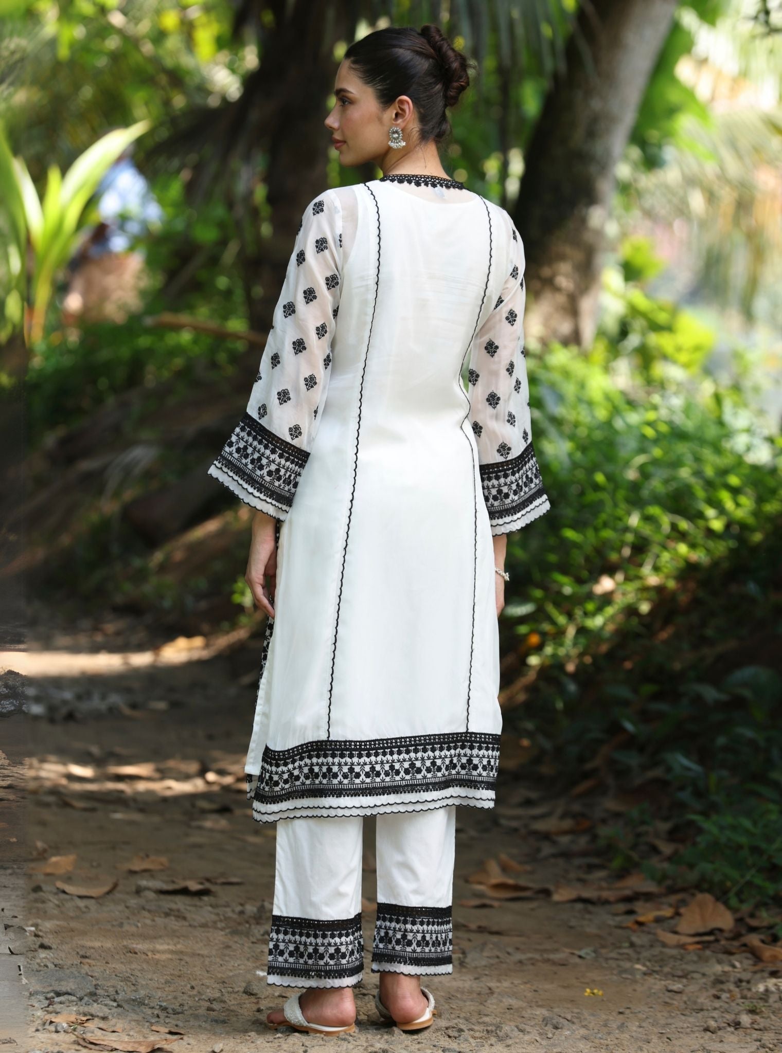 Kari Organza White Kurta Set