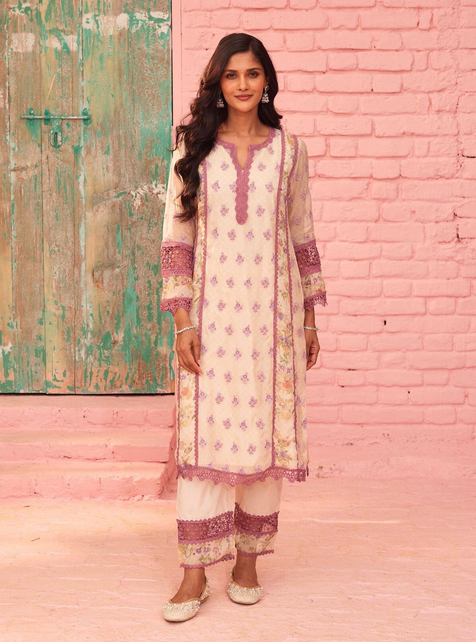 Alwen Organza Printed Off White Kurta Set
