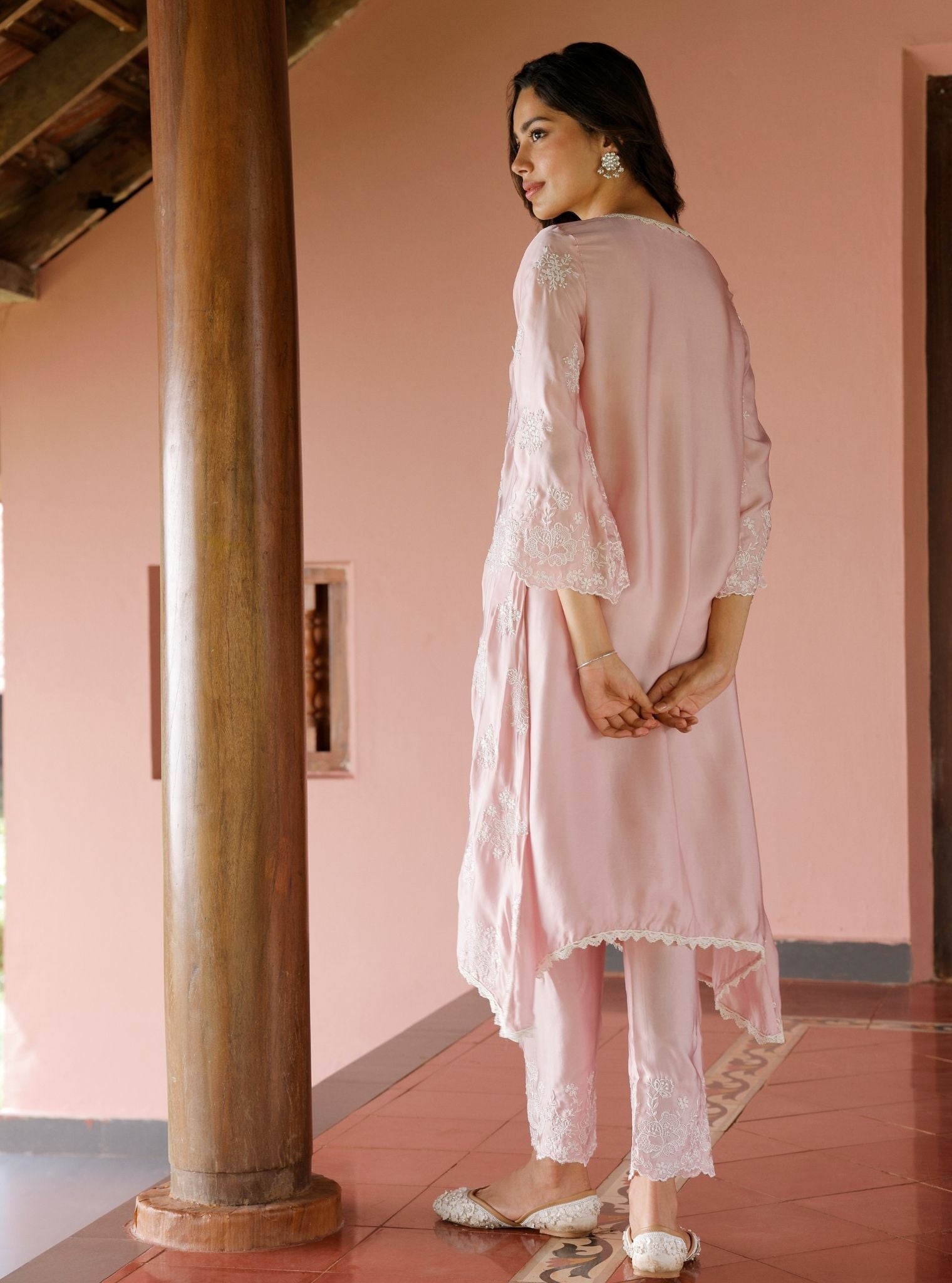 Aari Cupro Satin Onion Pink Kurta Set