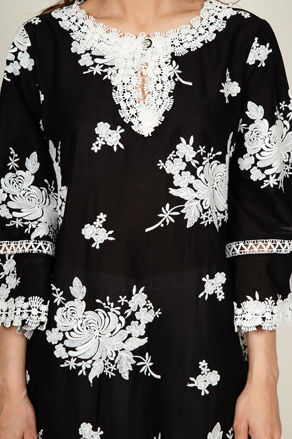 Mulmul Sunflower Black Kurta with Poppy Pyajama