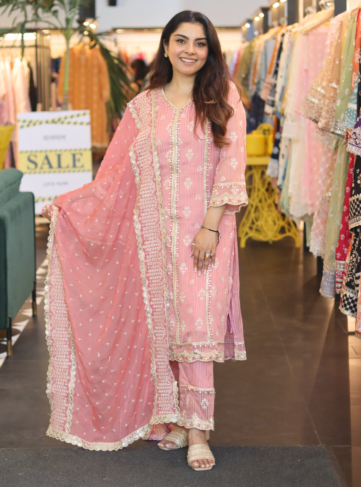 Gerua Banarsi Pink Kurta Set