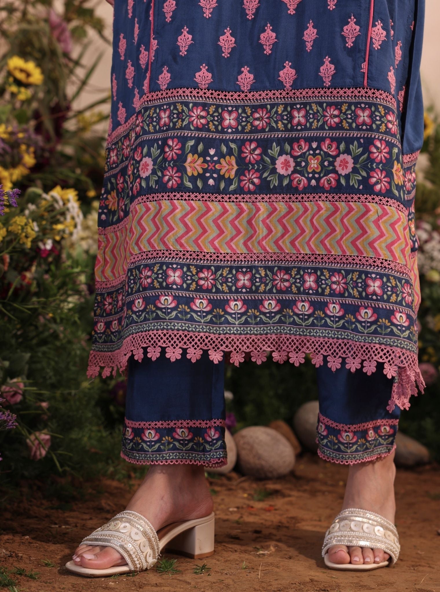 Anvita Lawn Navy Kurta Set