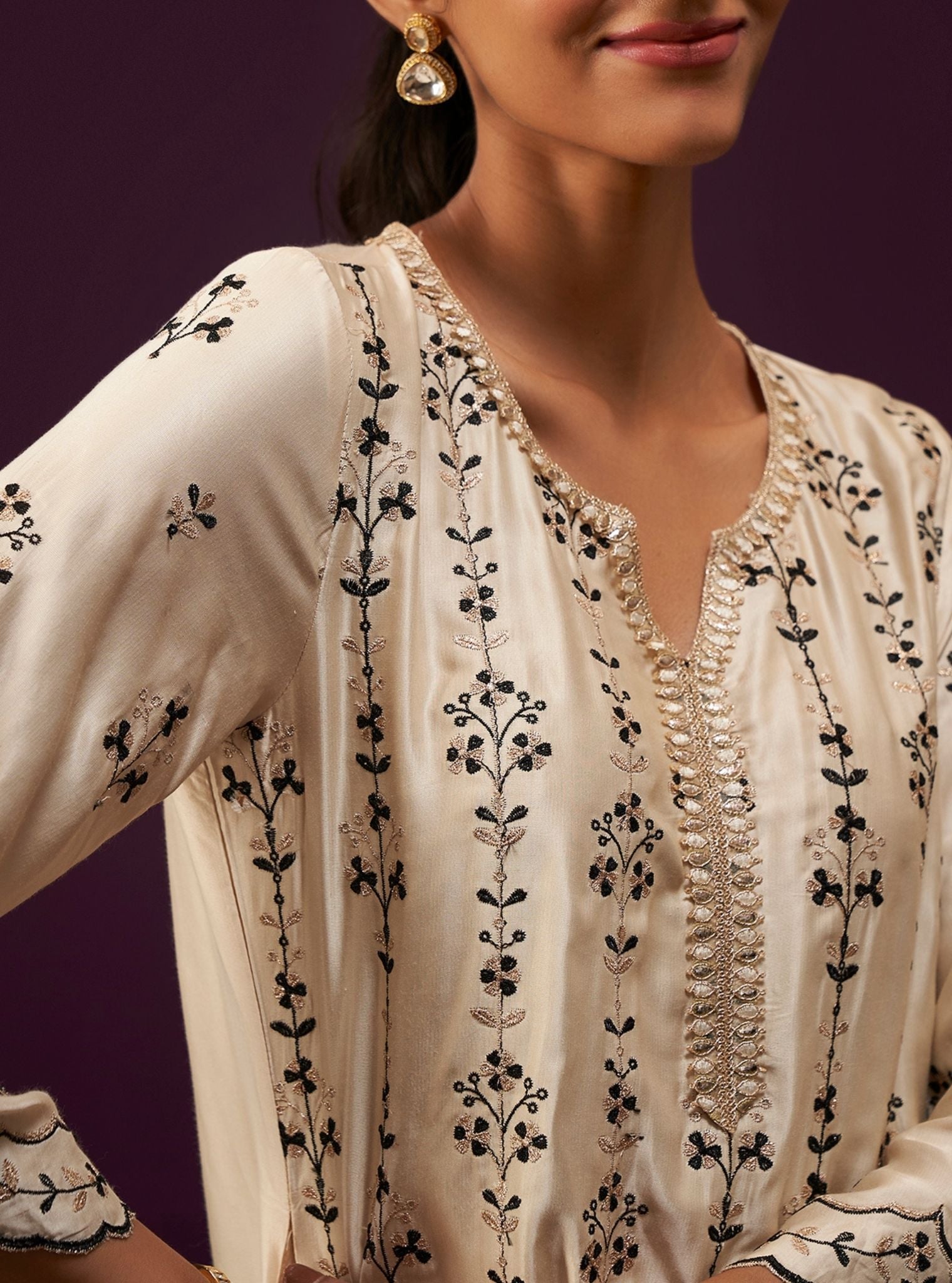 Tasanee Cupro Satin Off White Kurta Set