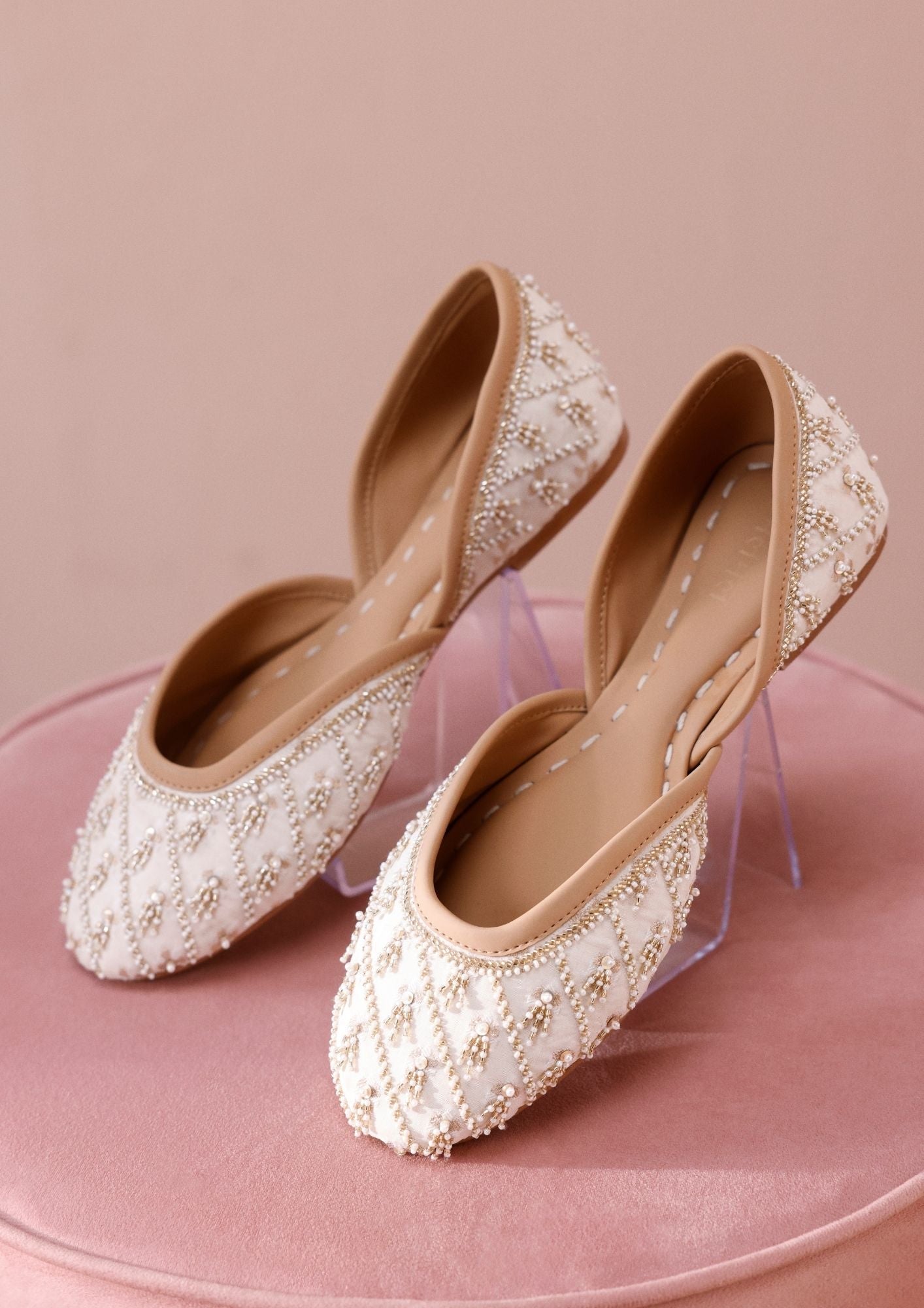 Moonflower Off White Vegan Juttie