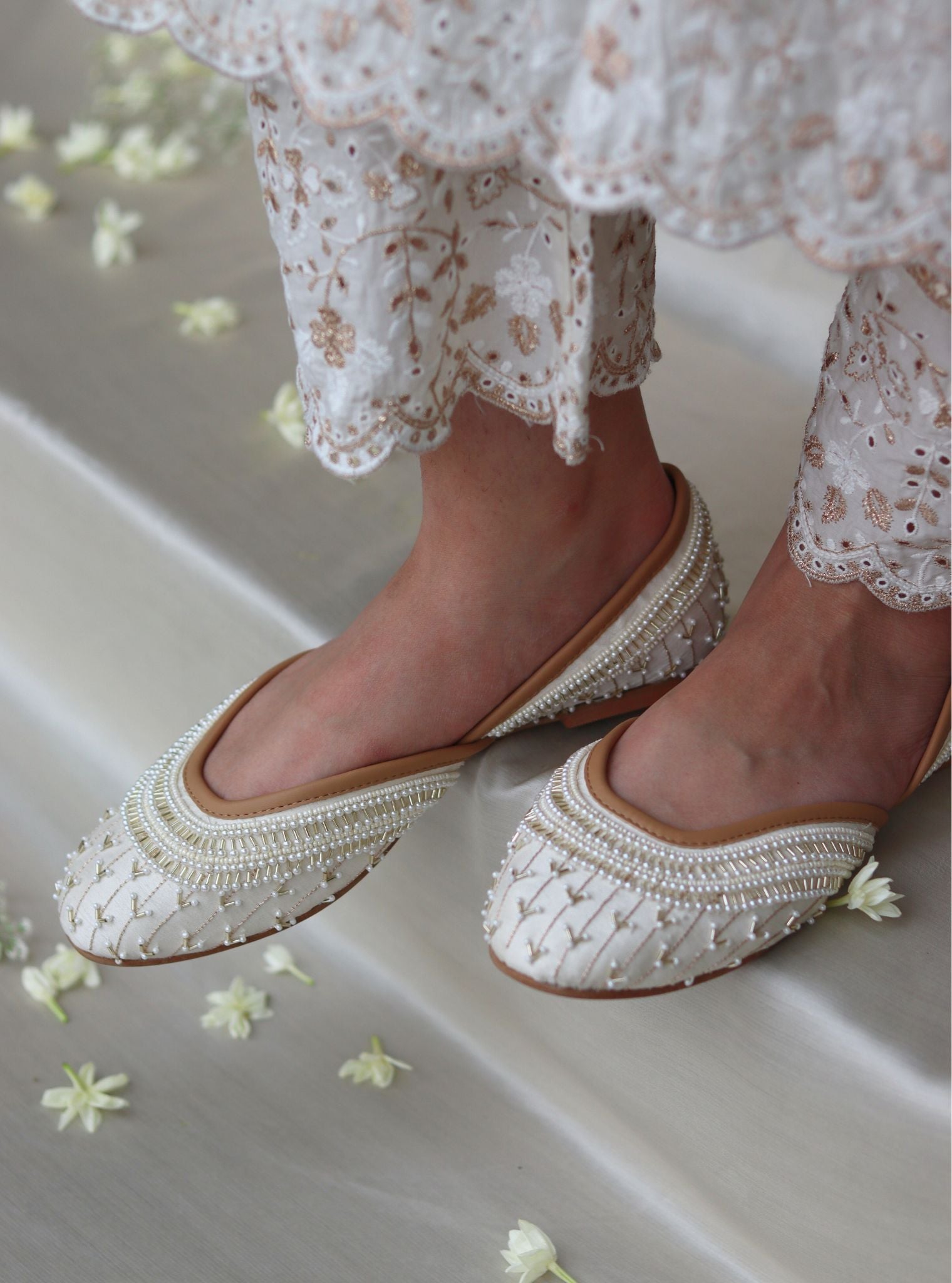 Hiral Light Gold Vegan Jutti