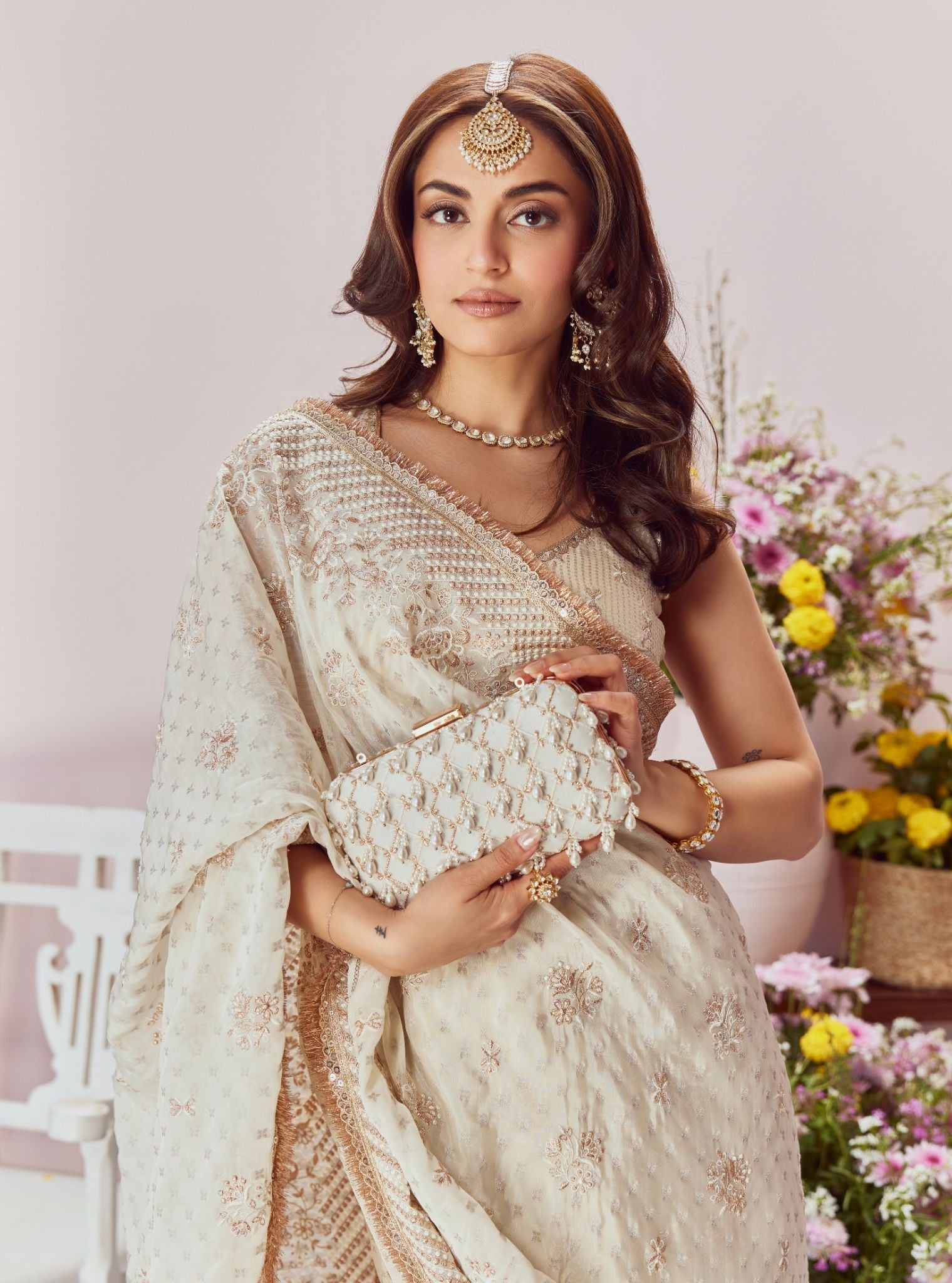 Mulmul Pearla white Clutch Bag