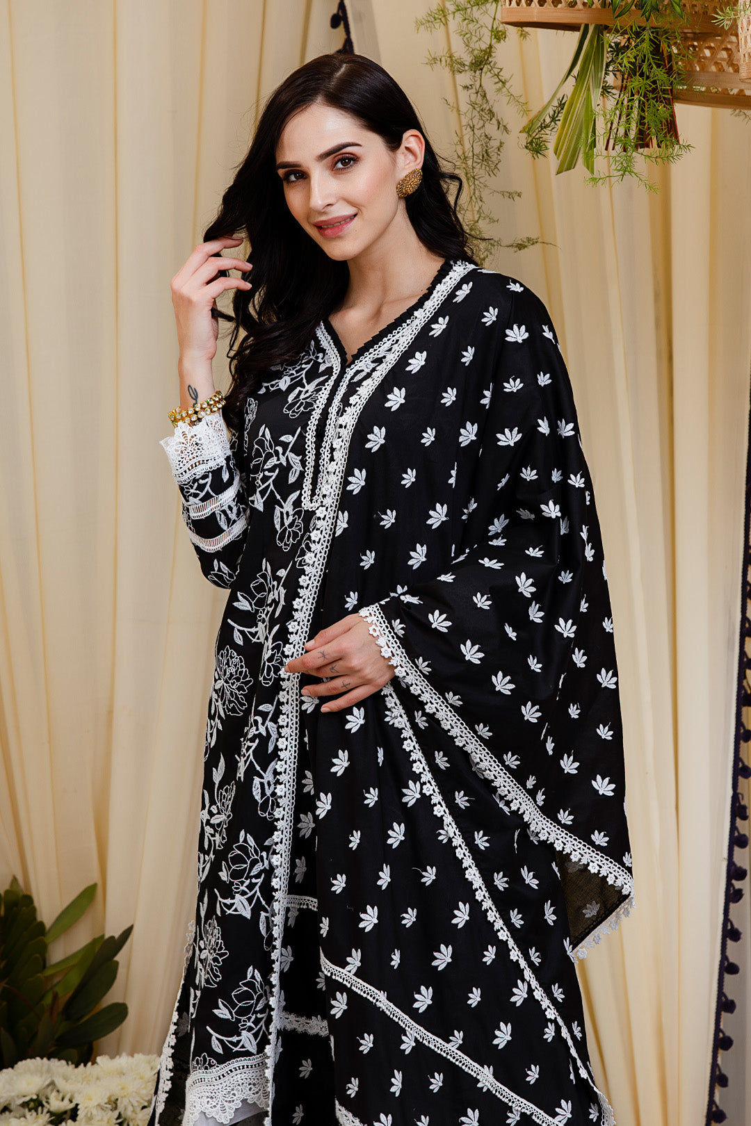 Mulmul Cotton Bianca Kurta With Slit Pyajama