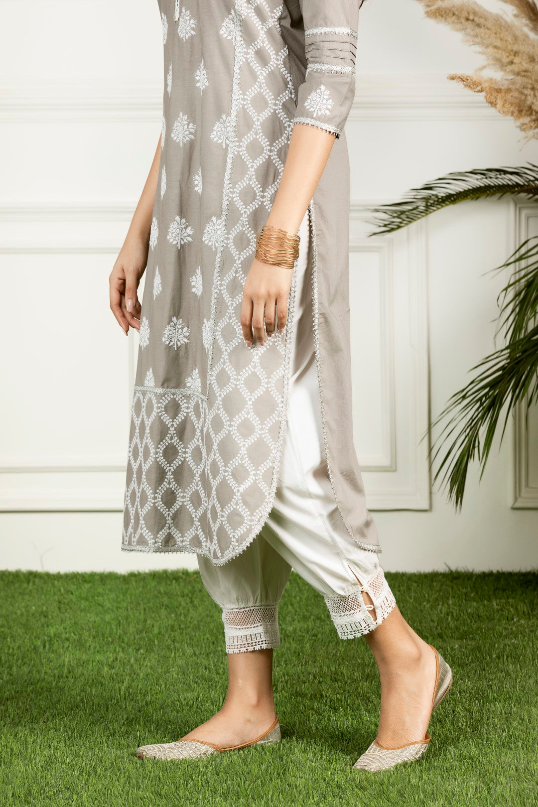 Mulmul Cotton Senna Kurta With Mulmul Harem Pyajama