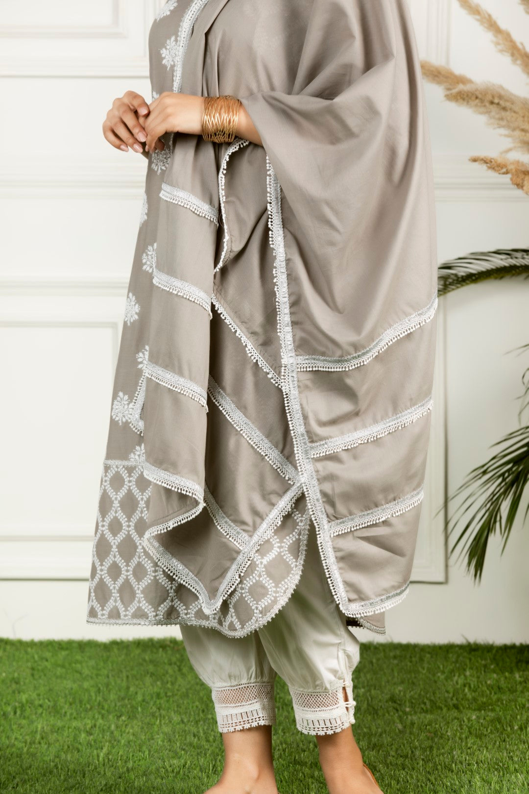 Mulmul Cotton Senna Kurta With Mulmul Harem Pyajama