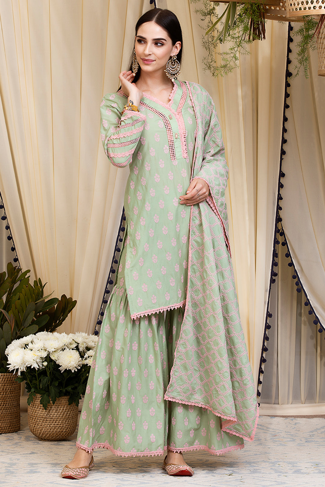 Mulmul Cotton Savina Kurta With Savina Garara