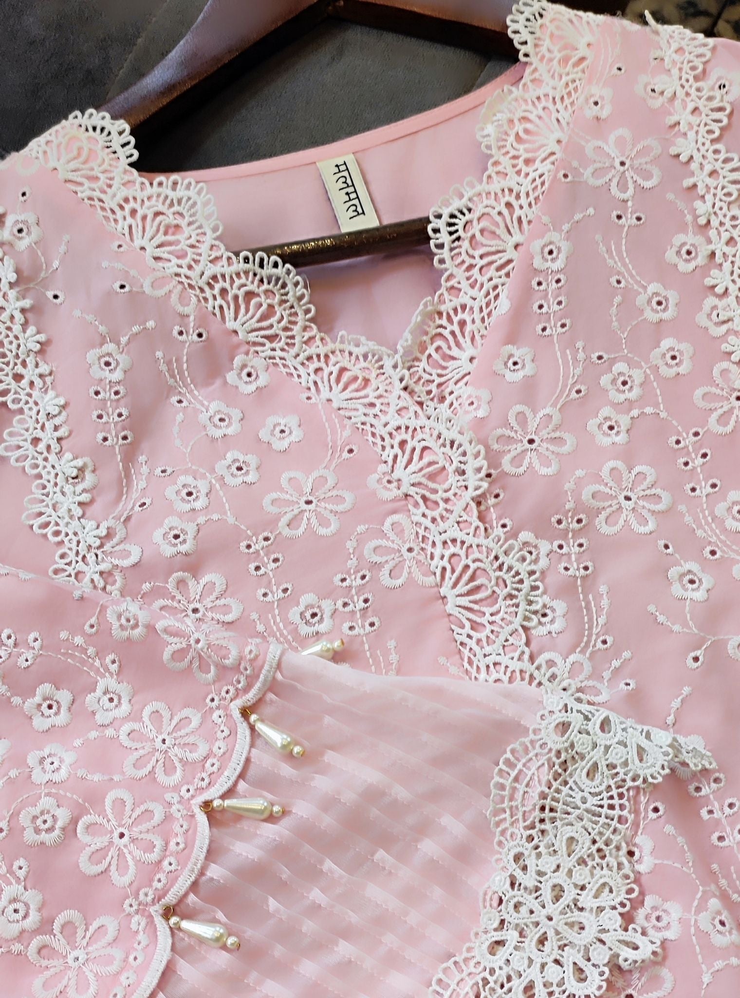 Mulmul Cotton Adhira Pink Kurta With Mulmul Cotton Fiza White Pant