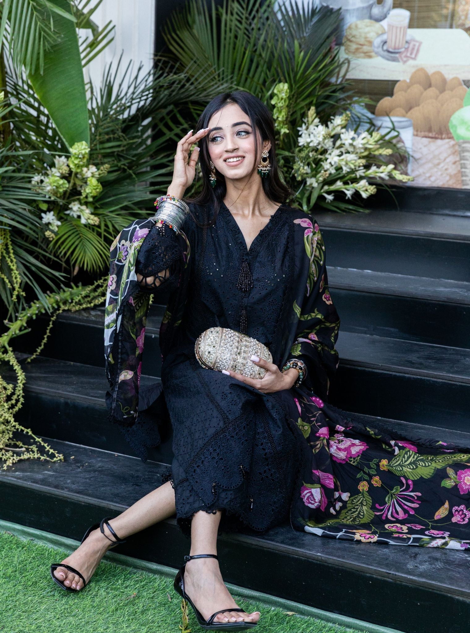 Mulmul Cotton Aaira Black Kurta With Mulmul Cotton Aaira Black Pant