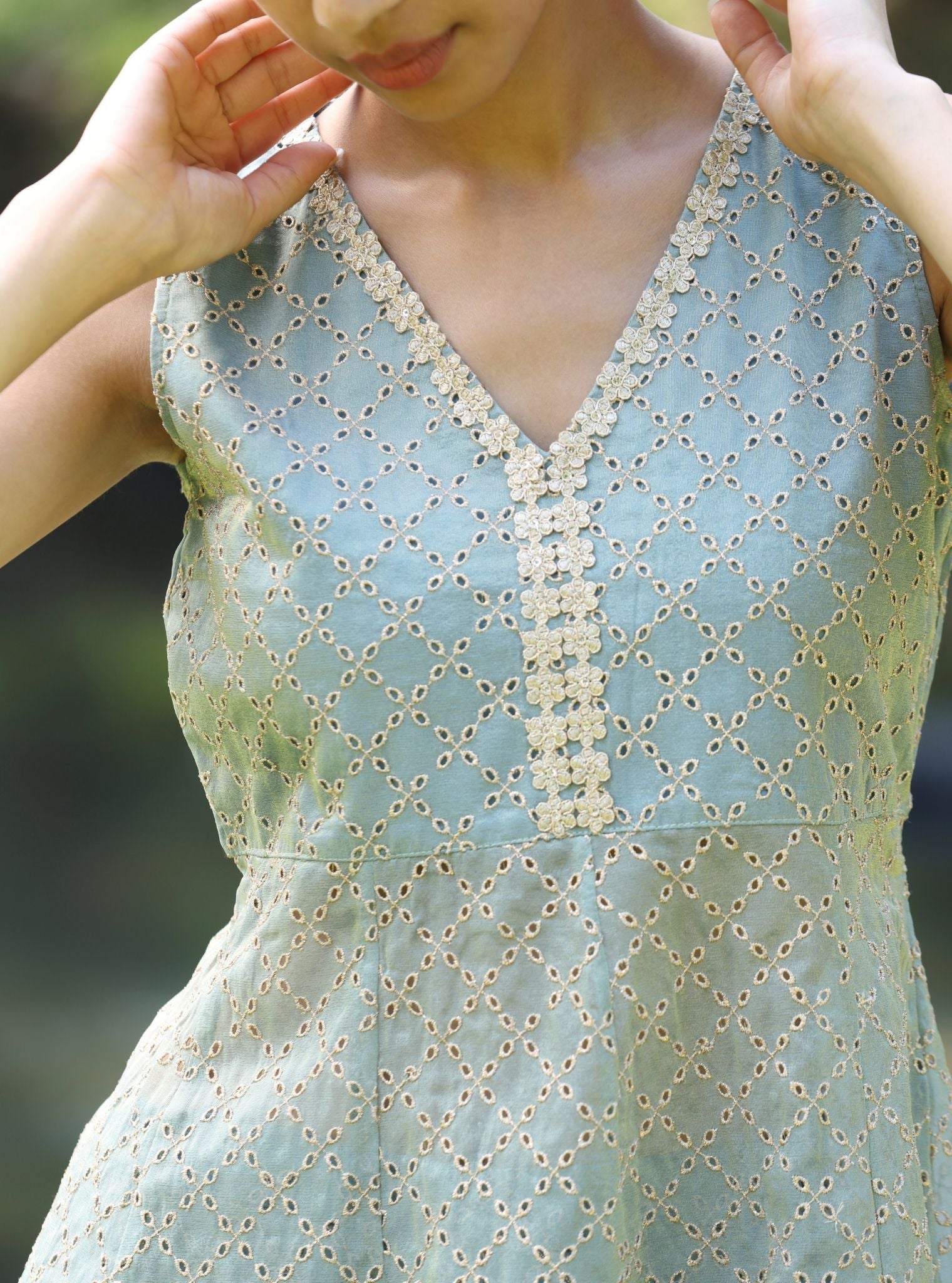 Araj Royal Tissue Blue Top Set