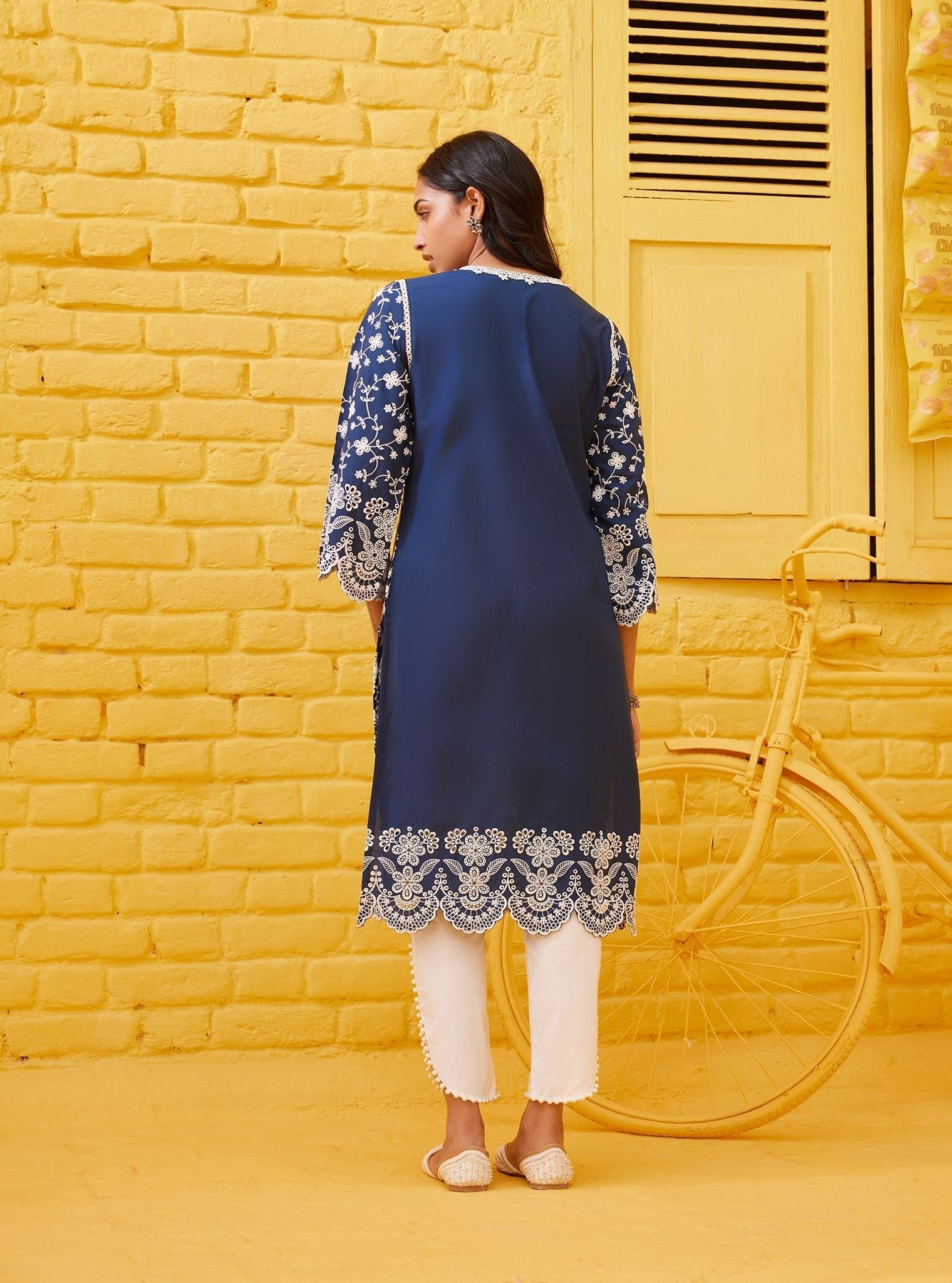 Mulmul Cotton Gauri Navy Kurta With Mulmul Cotton Kriya White Pant