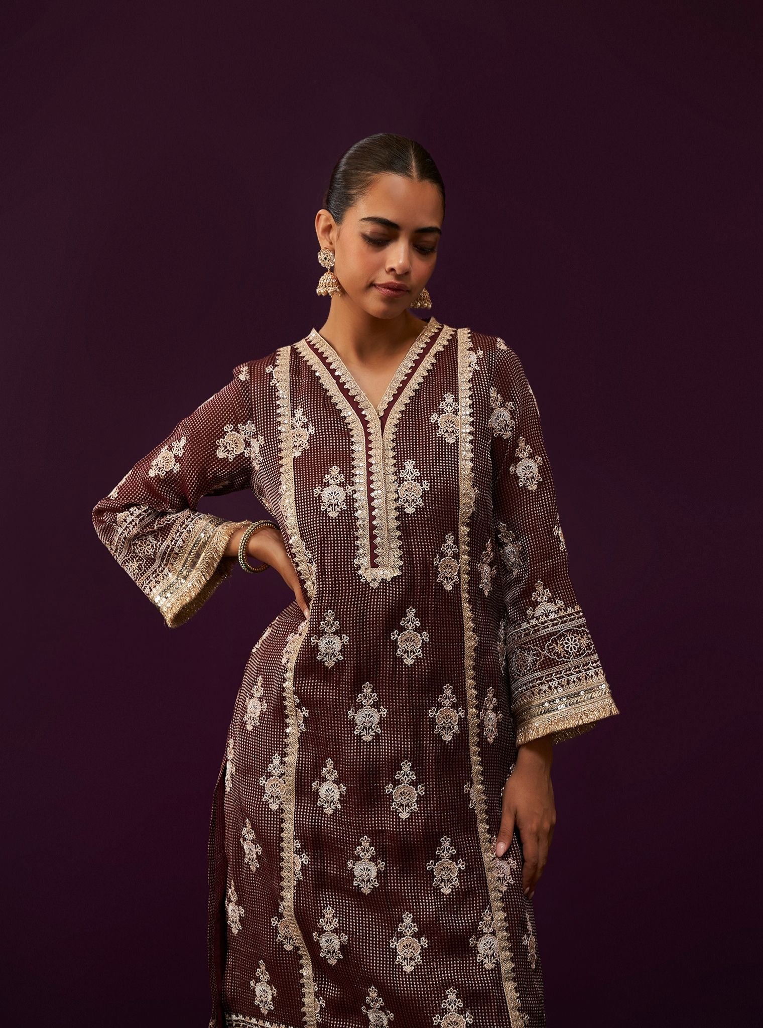 Mulmul Banarsi Iyana Wine Kurta With Mulmul Banarsi Iyana Wine Pant