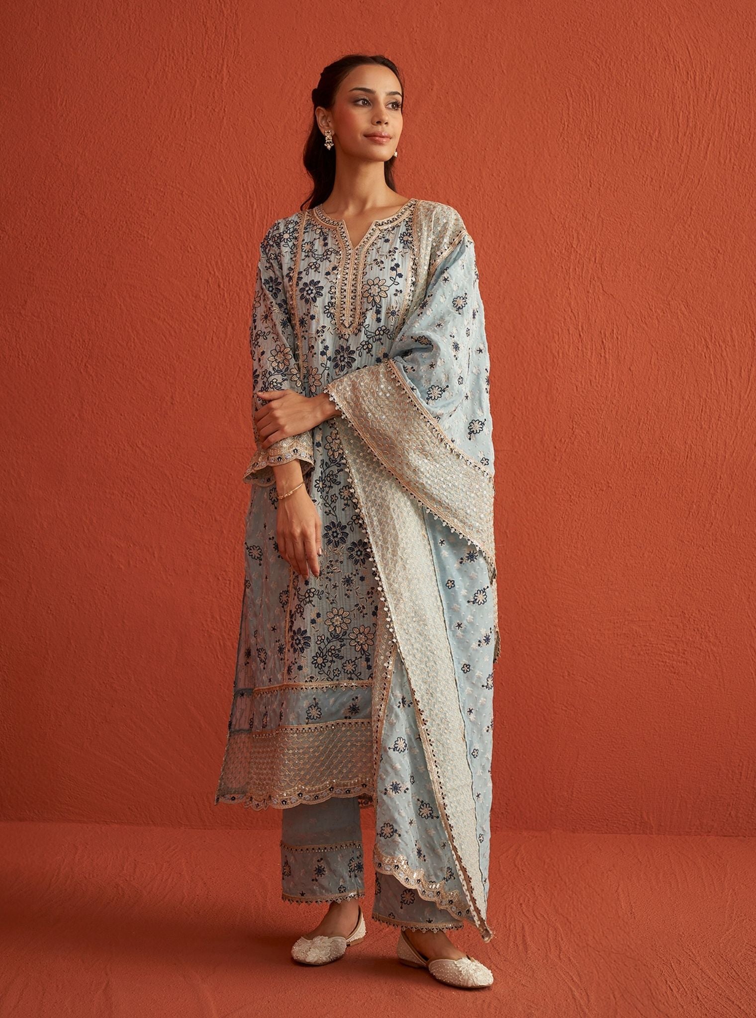 Mulmul Banarsi Lalisa Light Blue Kurta With Mulmul Banarsi Lalisa Light Blue Pant