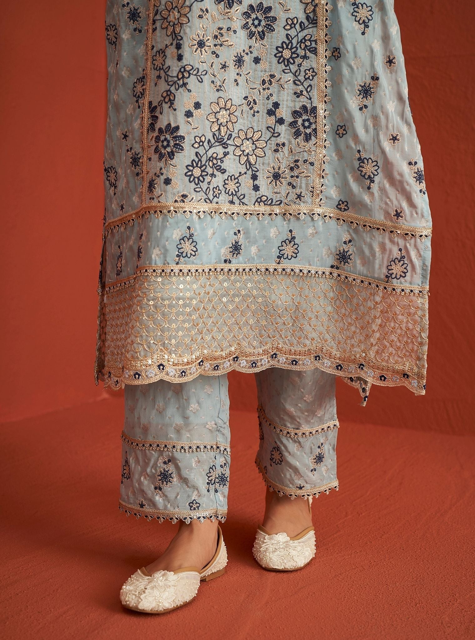 Mulmul Banarsi Lalisa Light Blue Kurta With Mulmul Banarsi Lalisa Light Blue Pant