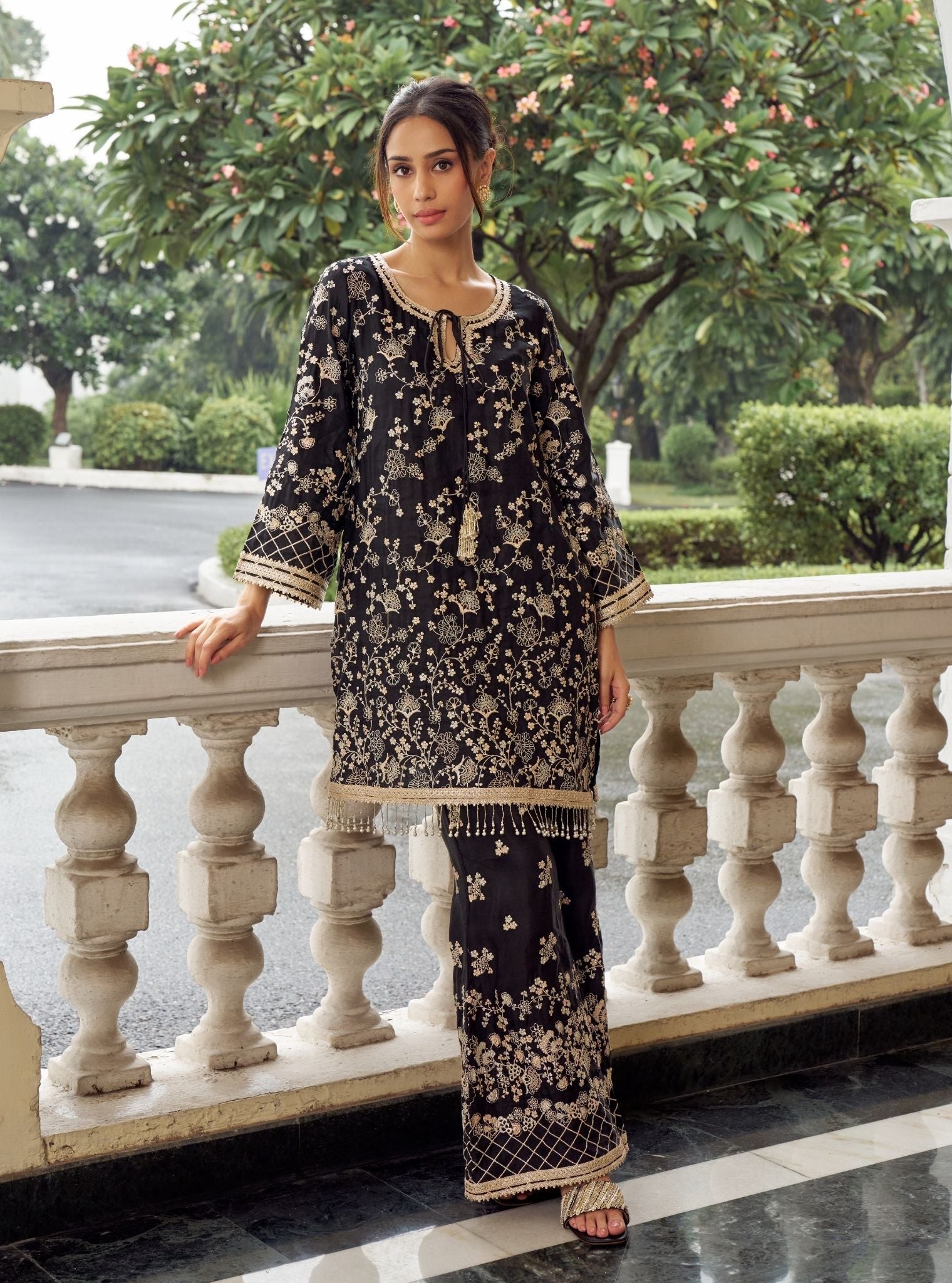 Manwa Linen Satin Black Kurta Set