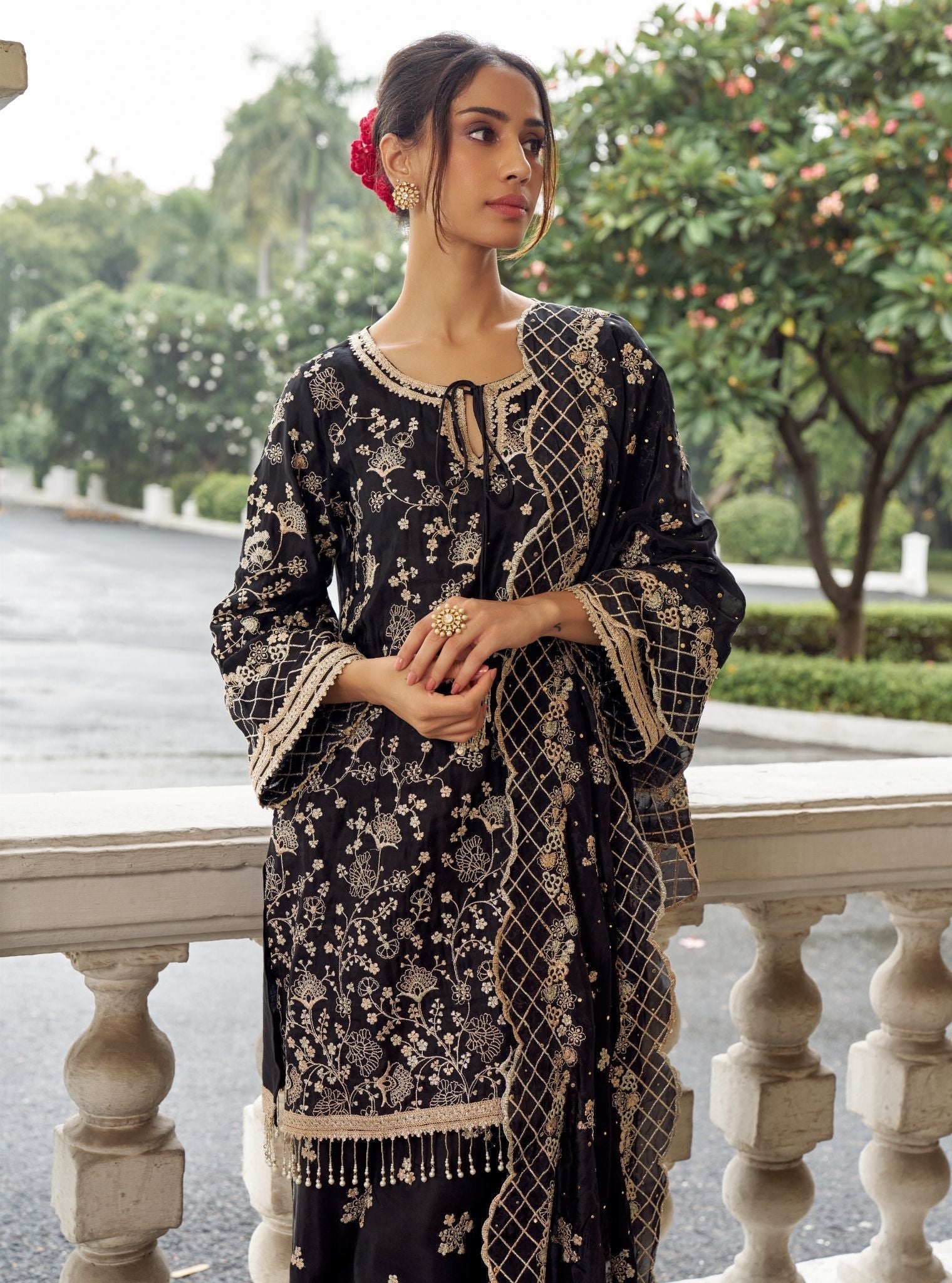 Manwa Linen Satin Black Kurta Set