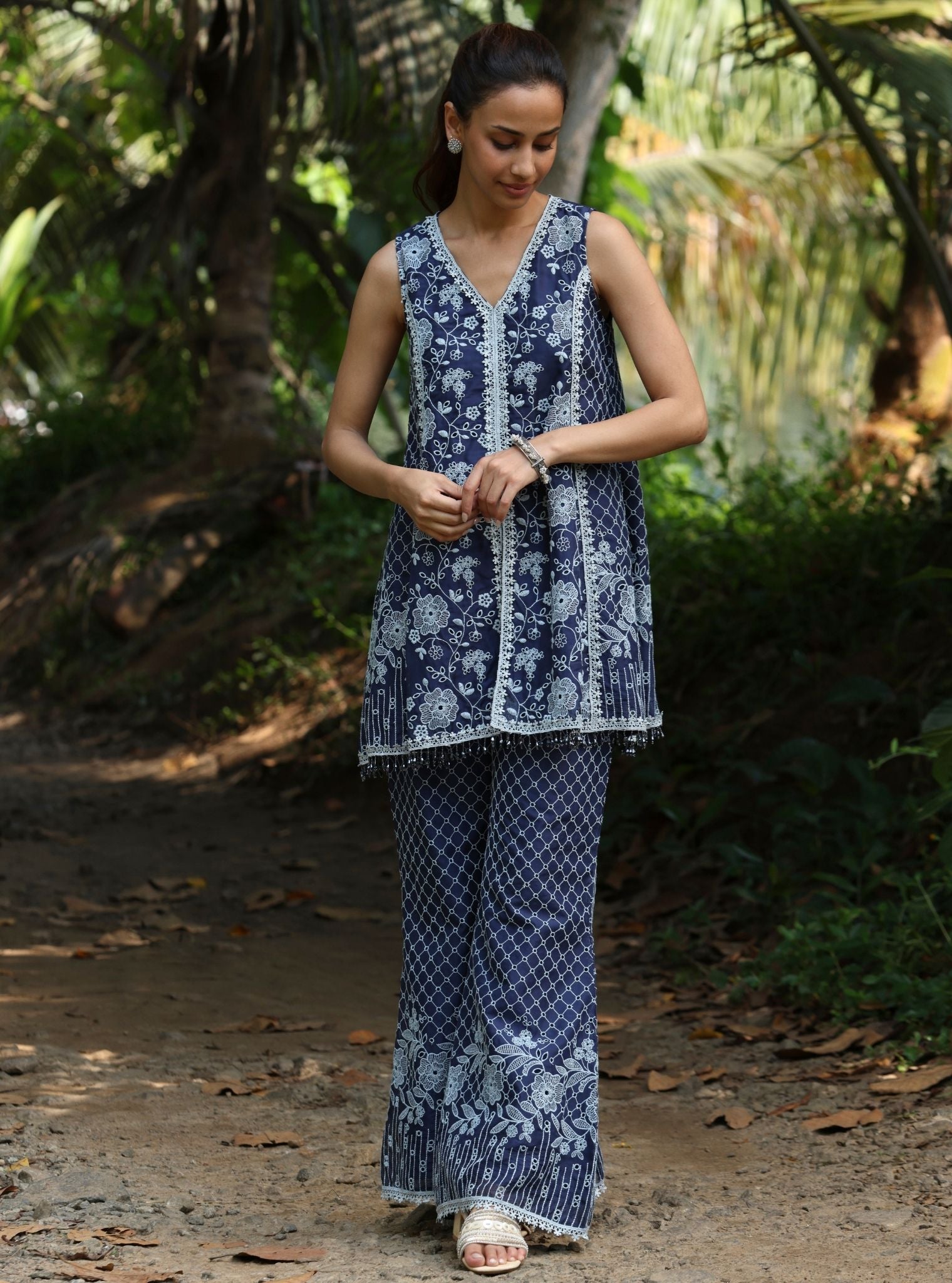 Mulmul Organza Nithara Navy Top With Mulmul Organza Nithara Navy Pant