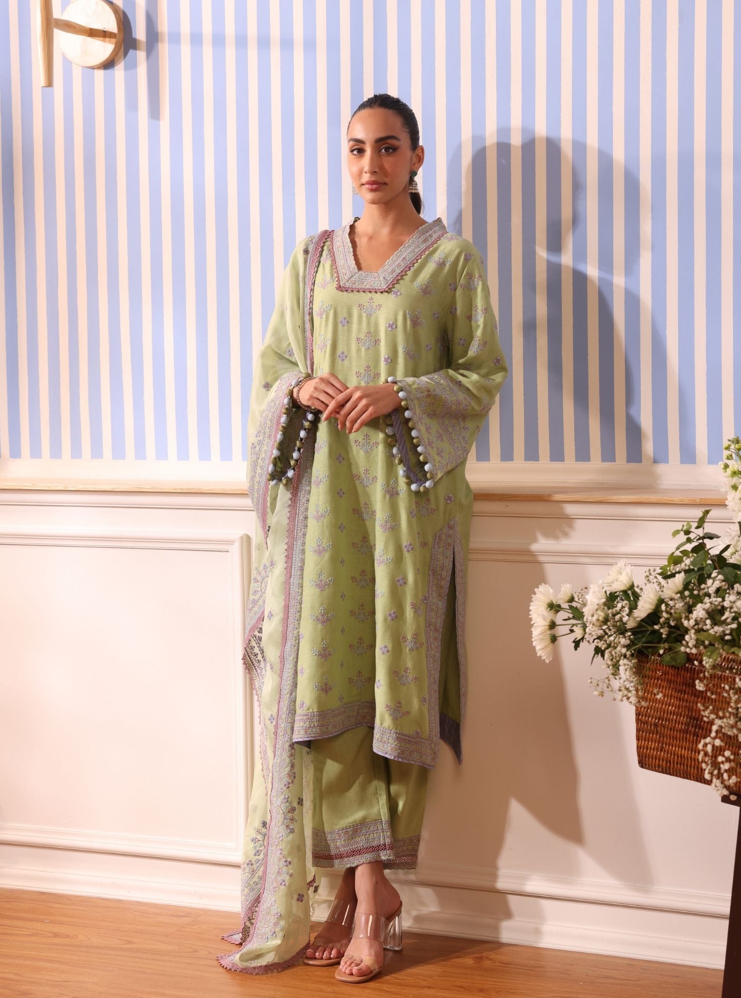 Mulmul Linen Shileh Green Kurta With Mulmul Linen Shileh Green Pant