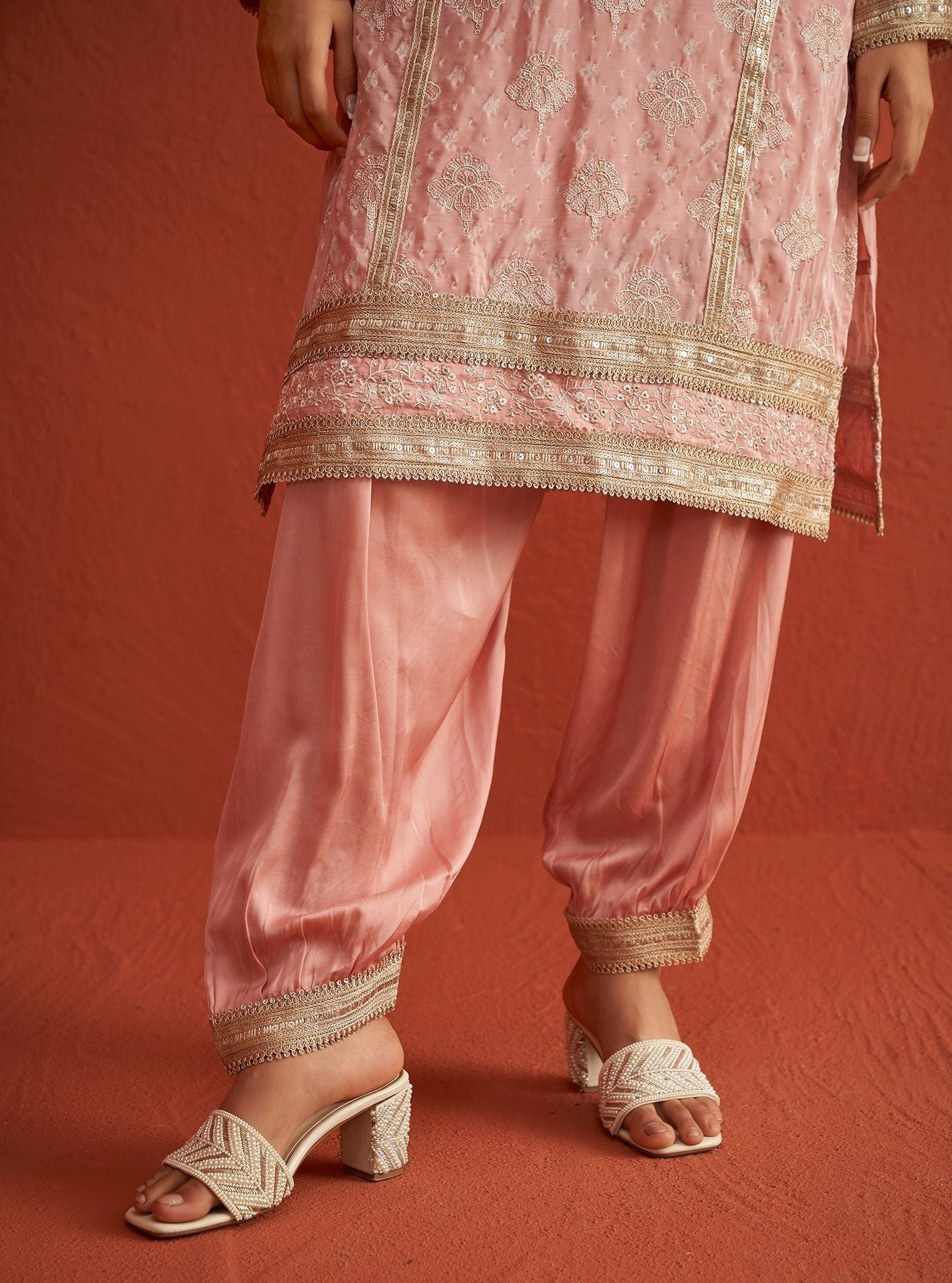 Faye Banarsi Pink Kurta Set
