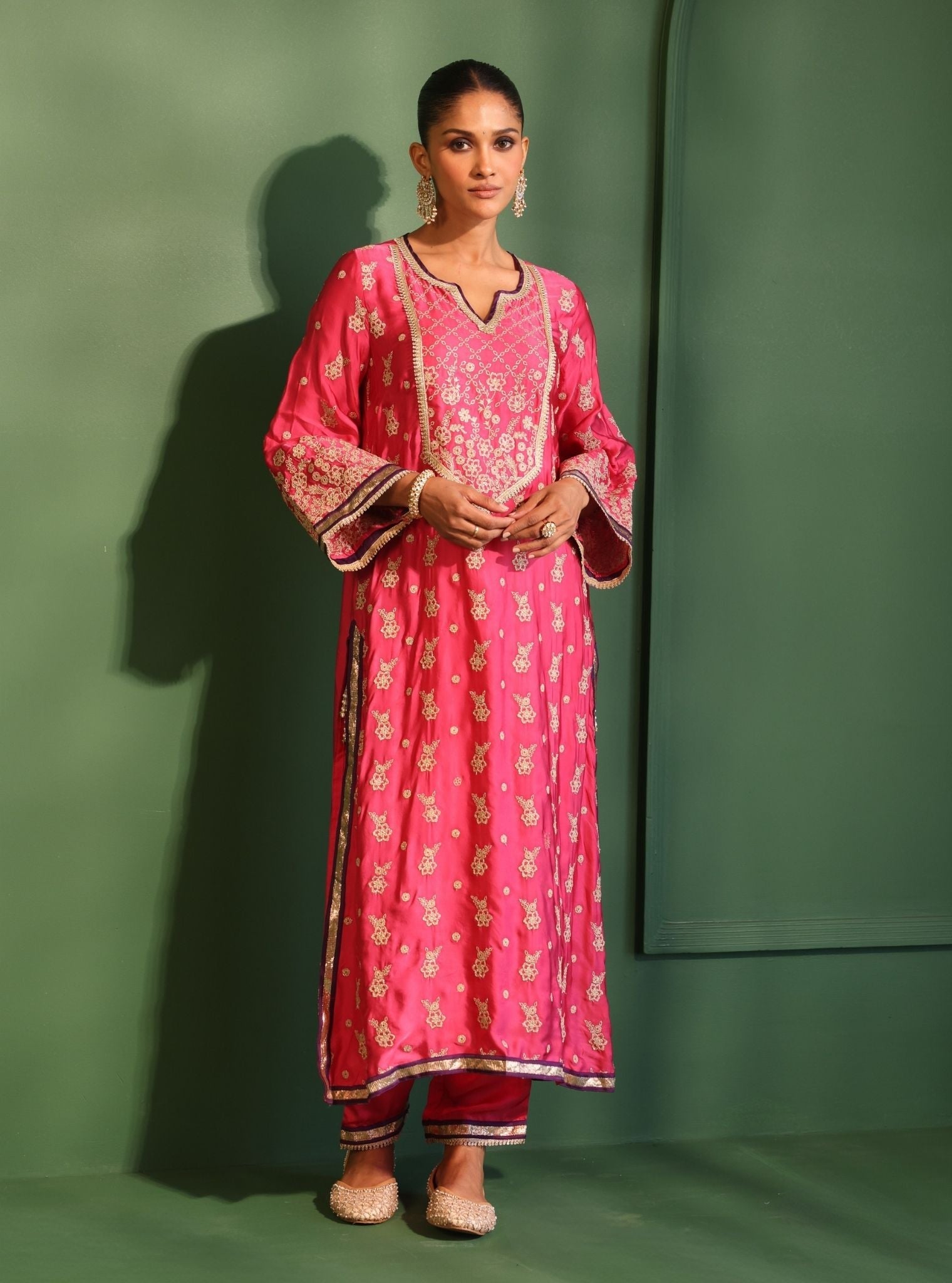 Mulmul Cupro Satin Nazakat Fuschia kurta With Mulmul Cupro Satin Nazakat Fuschia Pant