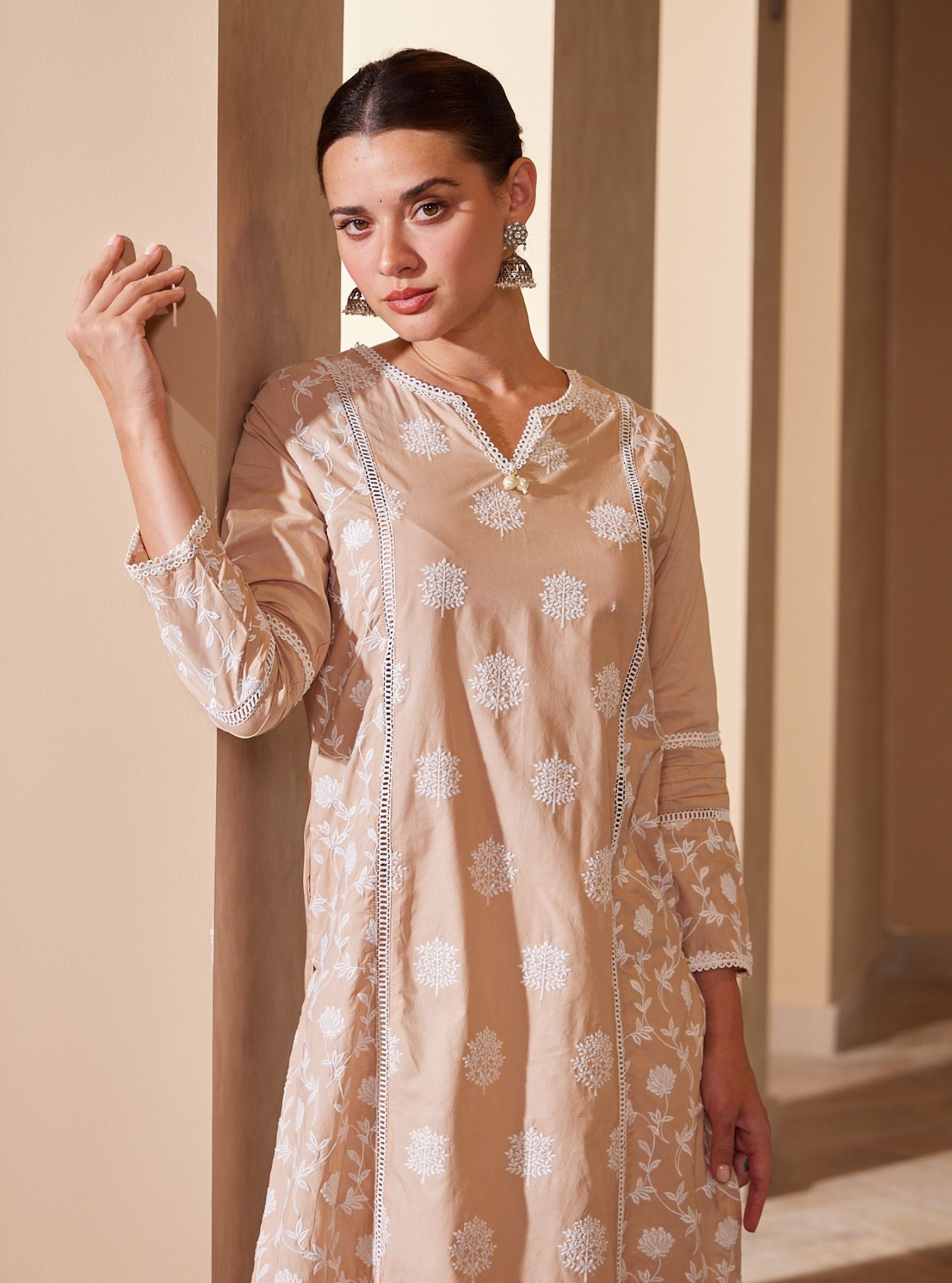 Mulmul Cotton Kannur Beige Kurta With Mulmul Floral Ladder Slim White Pant