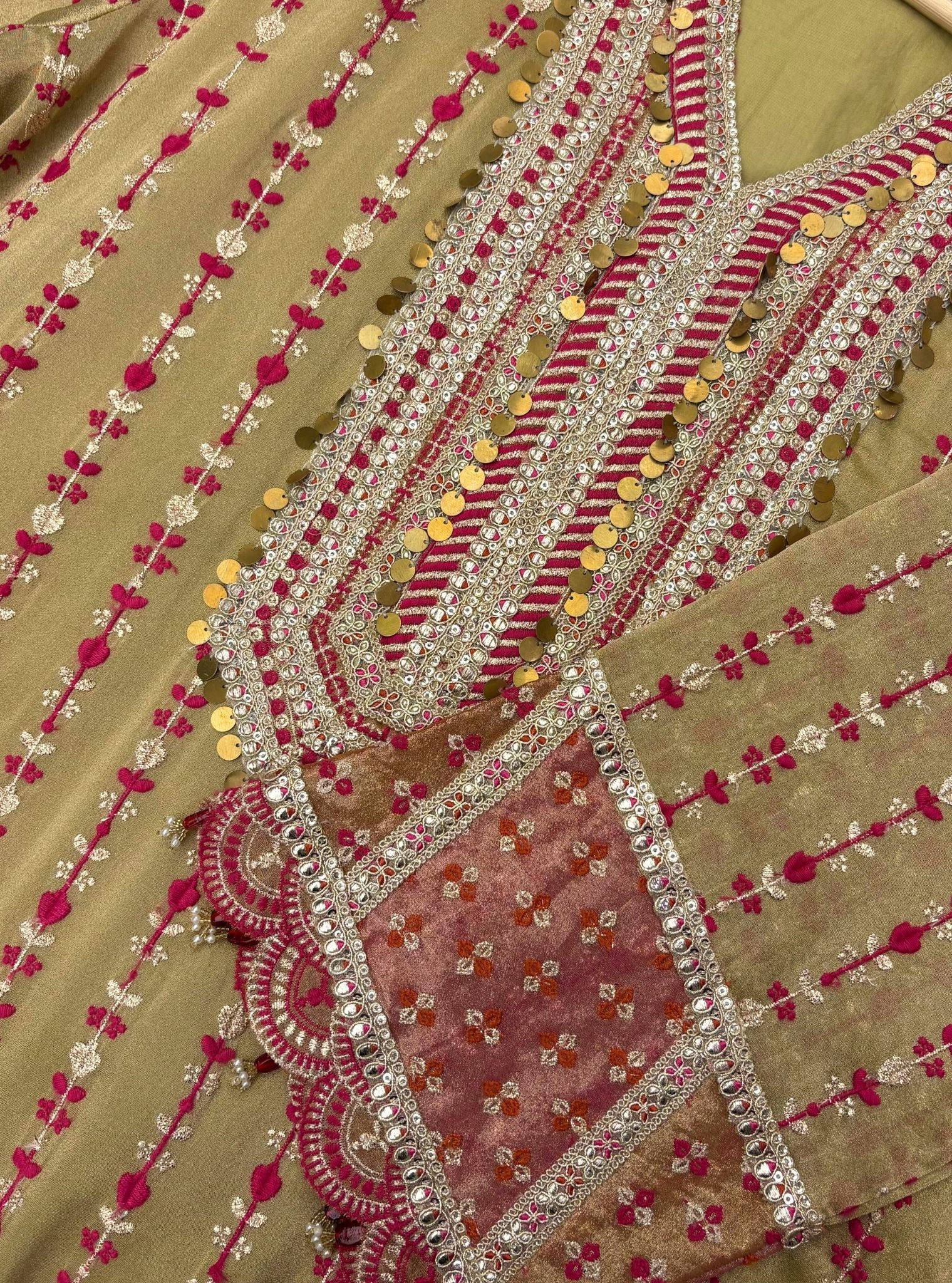 Varadaa Pista Tissue Green Kurta Set