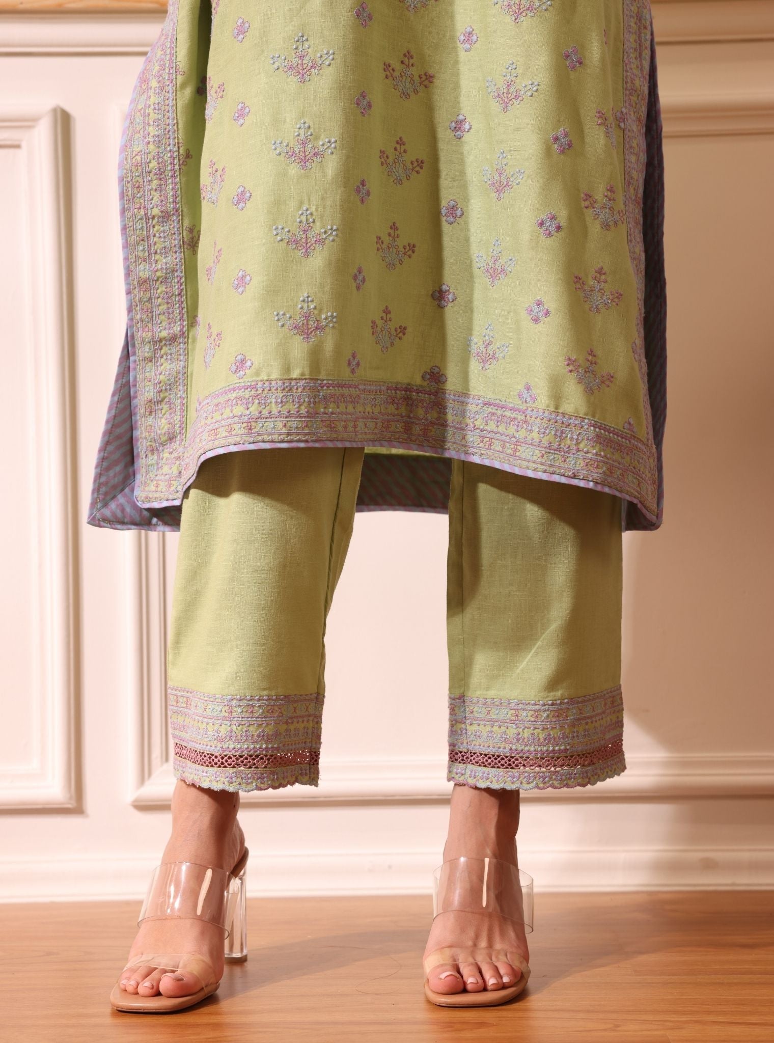 Mulmul Linen Shileh Green Kurta With Mulmul Linen Shileh Green Pant