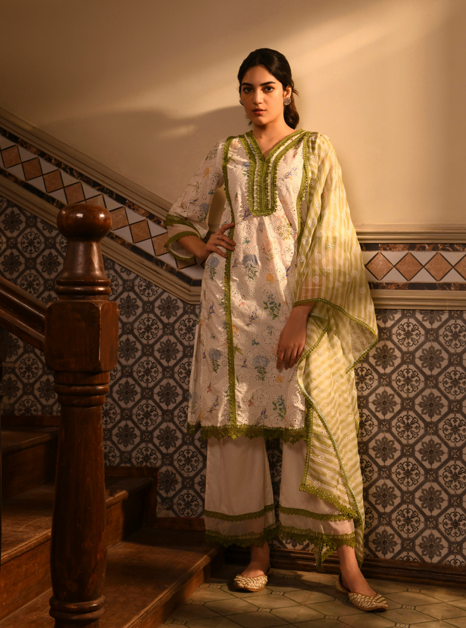 Mulmul Cotton Binita White Printed Kurta With Mulmul Cotton Binita White Pant