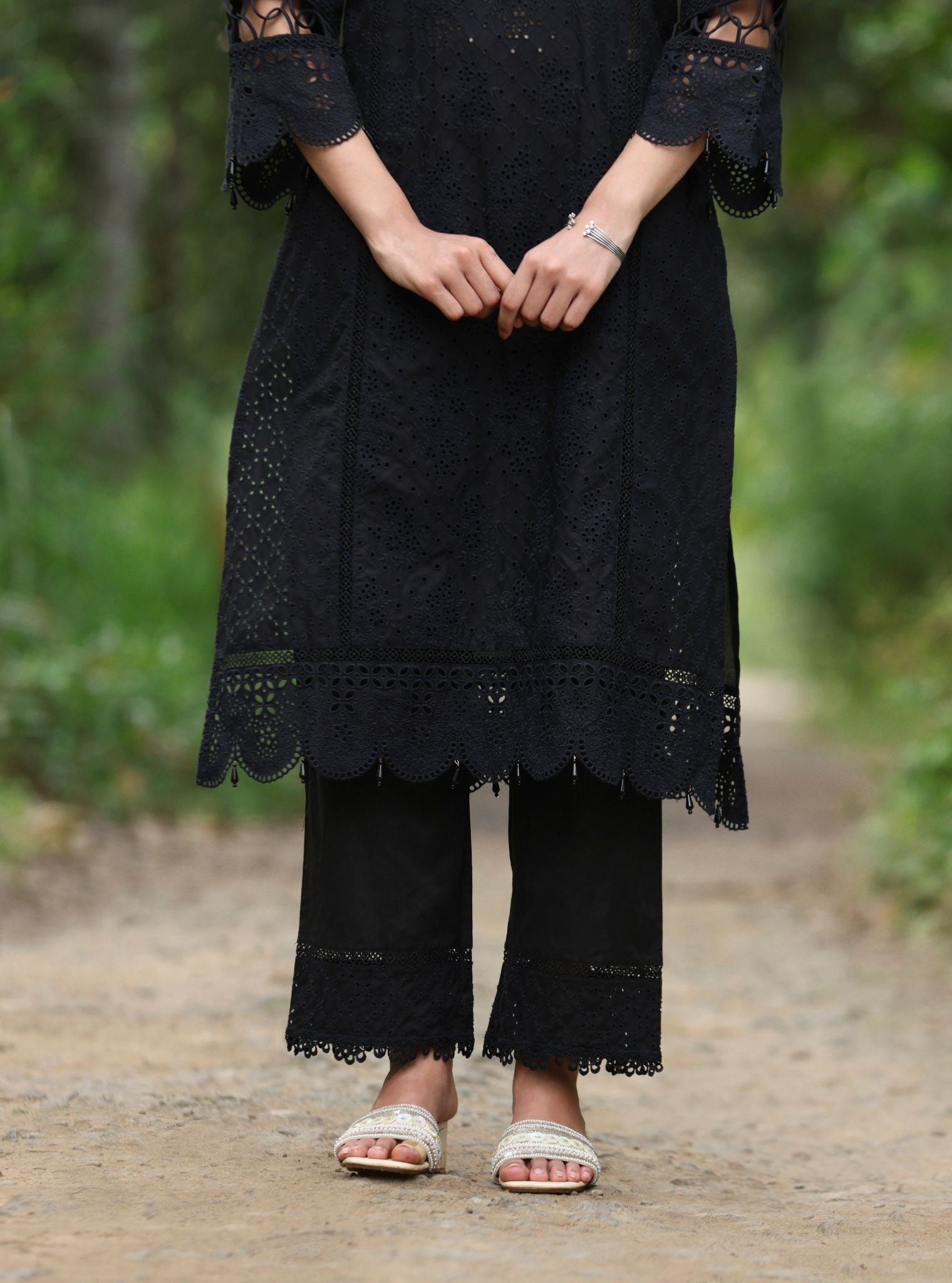 Mulmul Cotton Aaira Black Kurta With Mulmul Cotton Aaira Black Pant