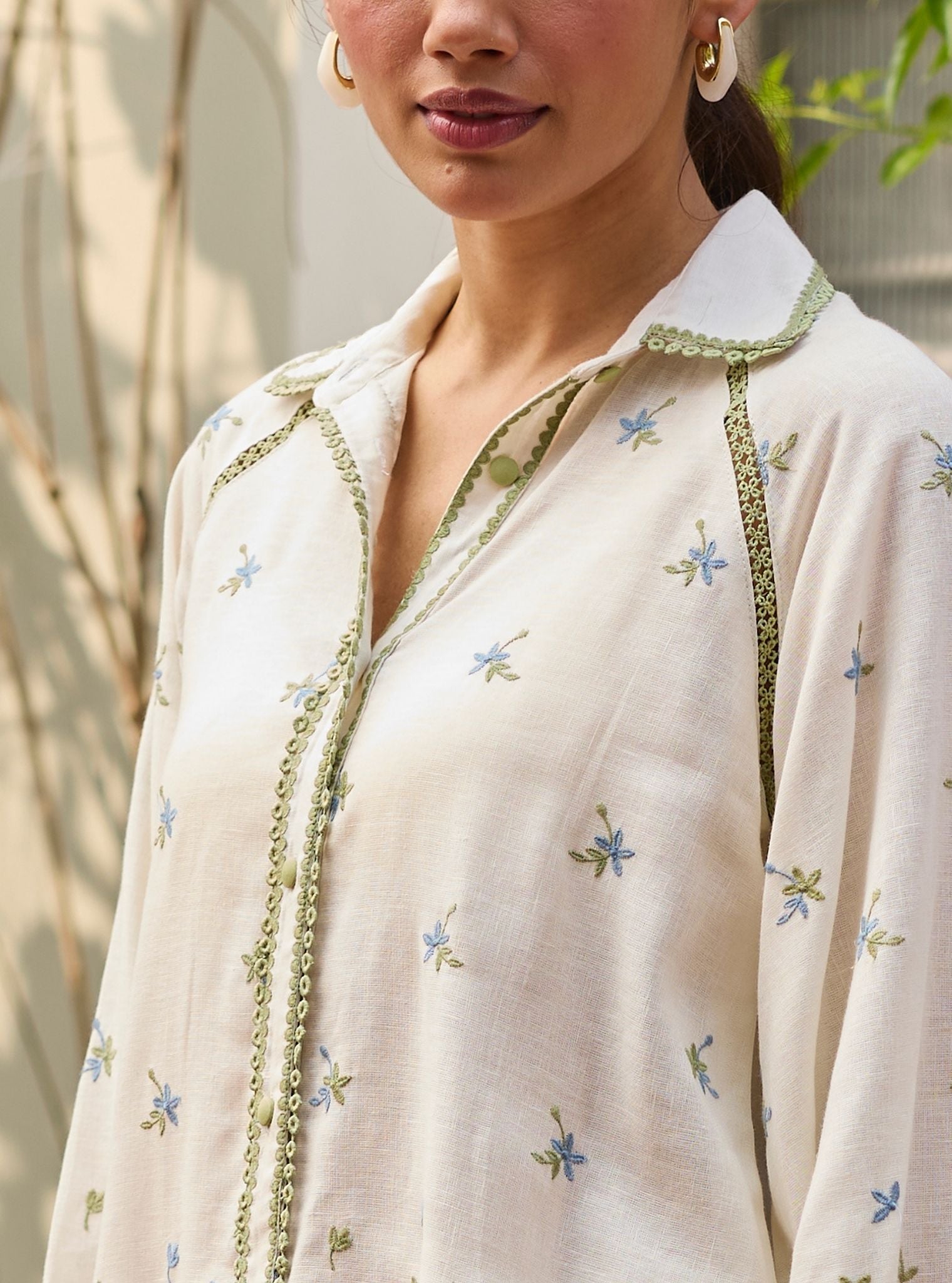 Ihra Linen Off White Shirt
