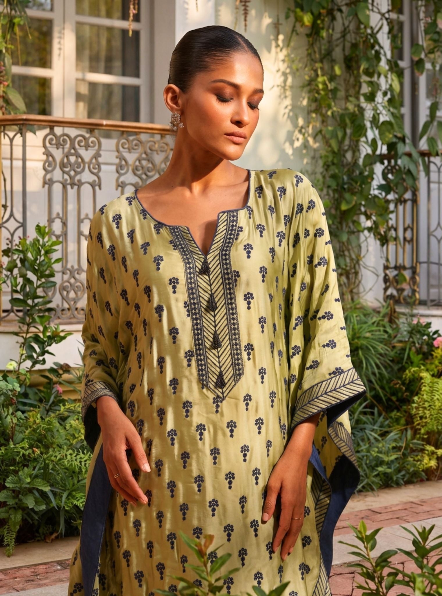 Niti Cupro Satin Green Kaftan