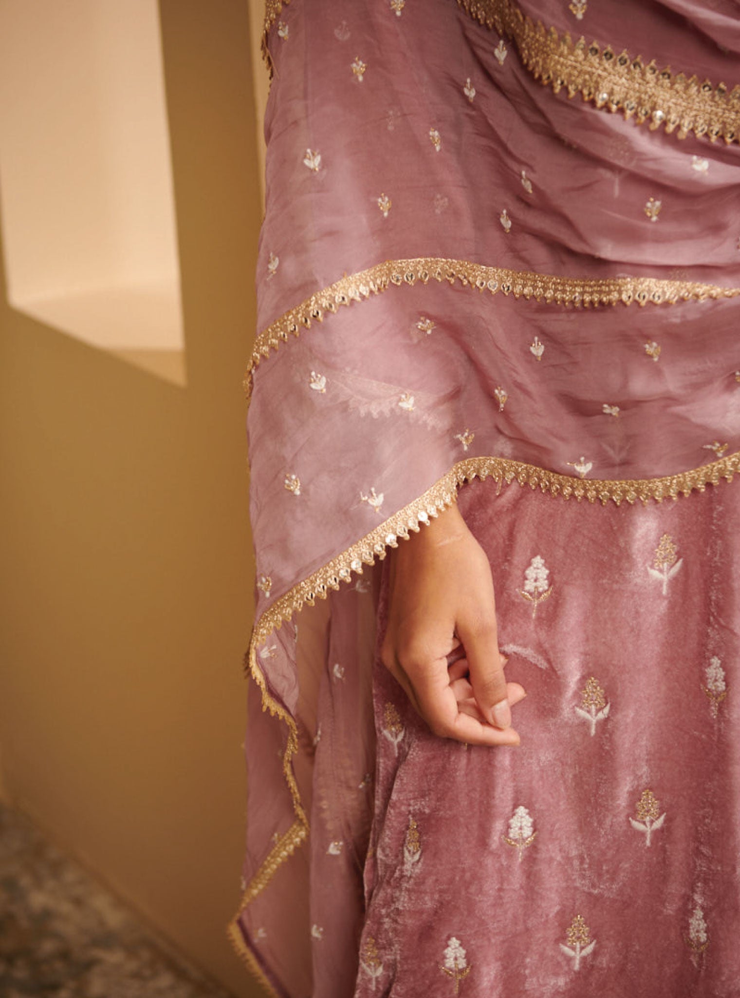 Mulmul Velvet Malia Lilac Kurta With Malia Lilac Dhoti Pant