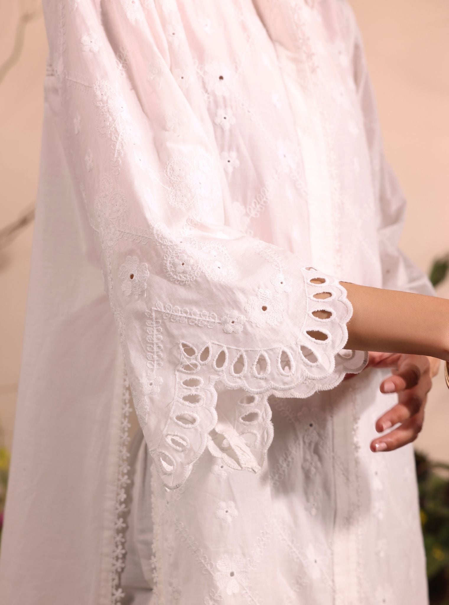 Mulmul Cotton Magnus White Kurta With Mulmul Cotton Magnus White Kurta