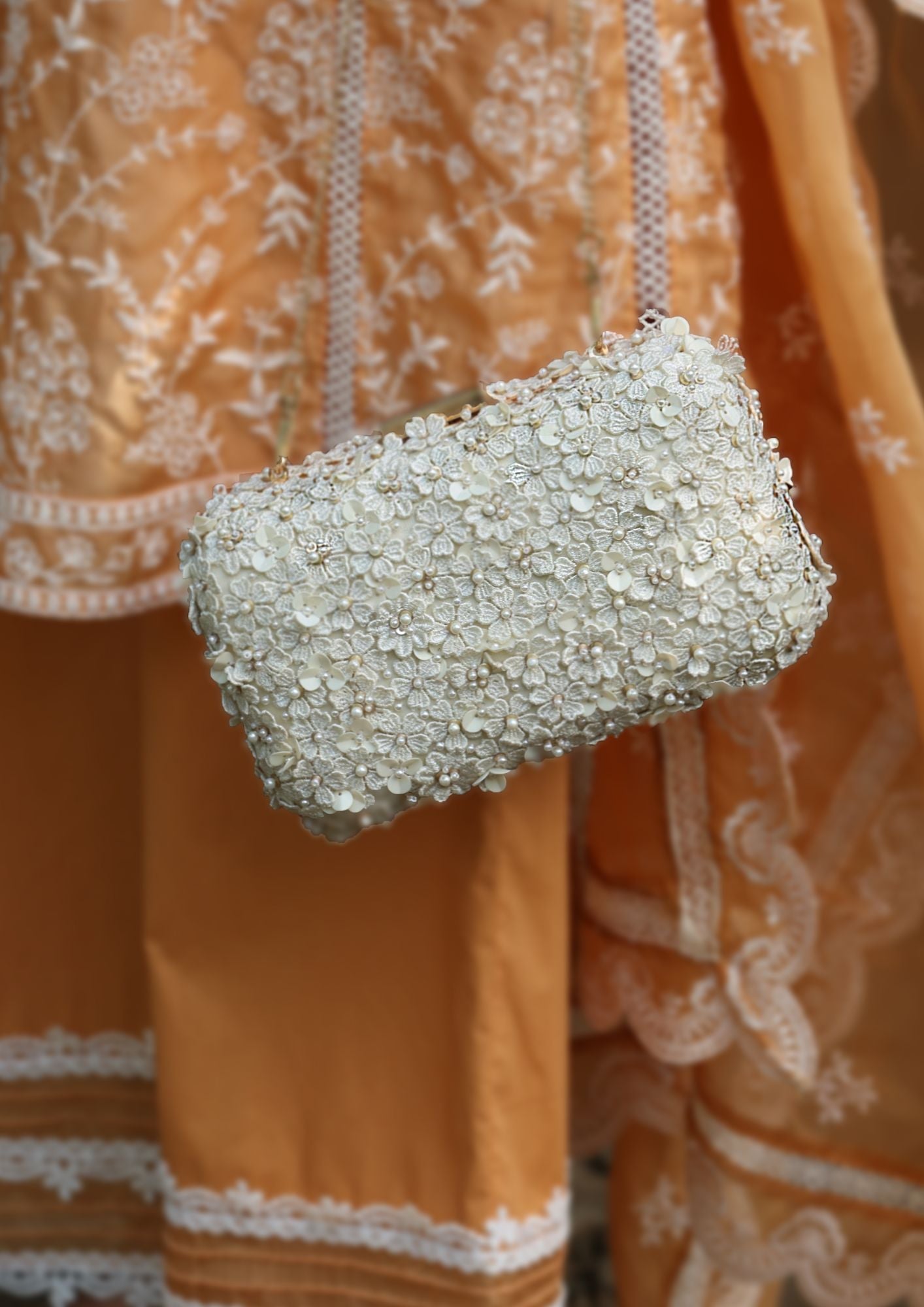 Mulmul Dua Off White Clutch Bag