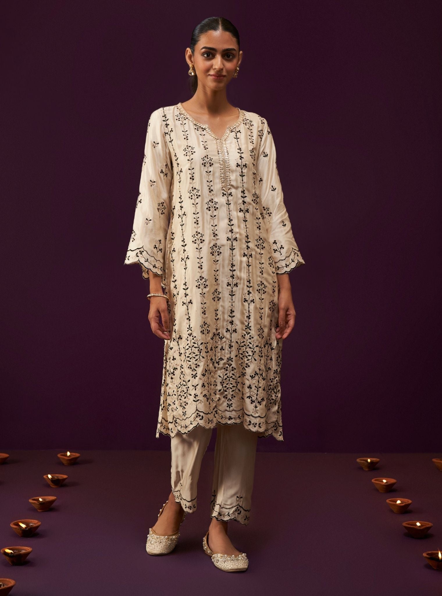 Mulmul Cupro Satin Tasanee Off White Kurta With Mulmul Cupro Satin Tasanee Off White Pant