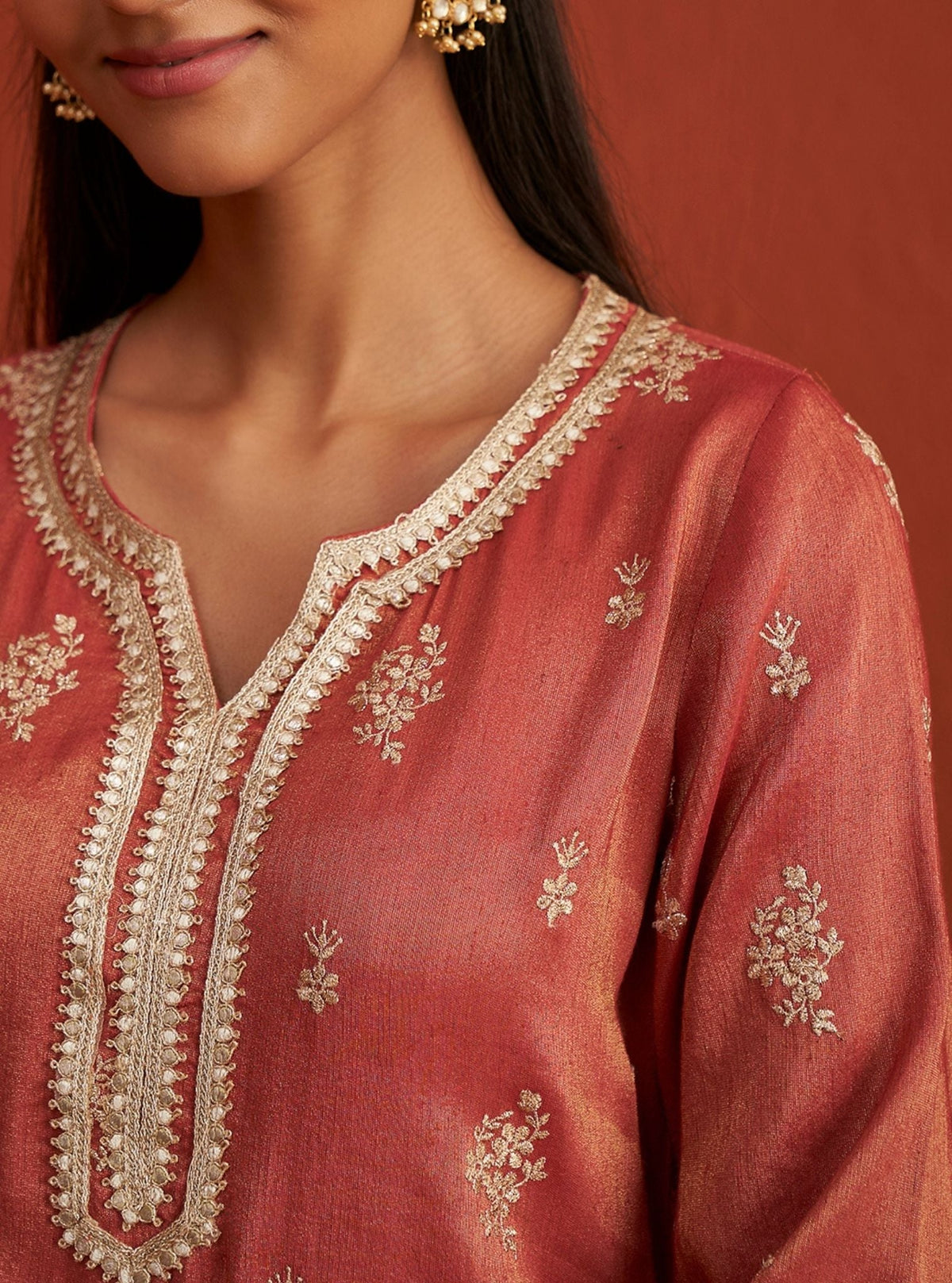 Vaari Tissue Linen Satin Red Kurta