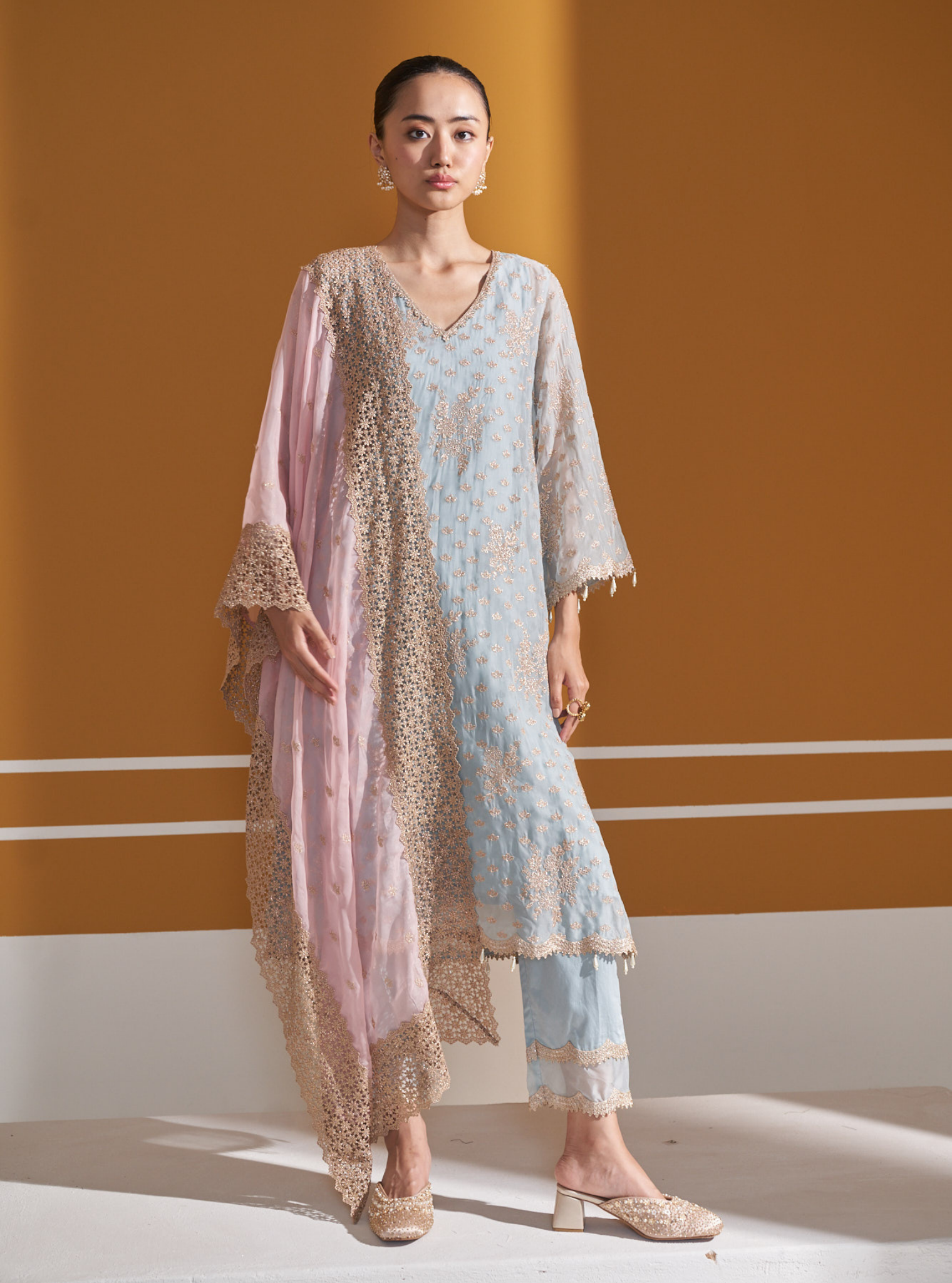 Mulmul Organza Suwanni Light Blue Kurta With Mulmul Organza Suwanni Light Blue Pant