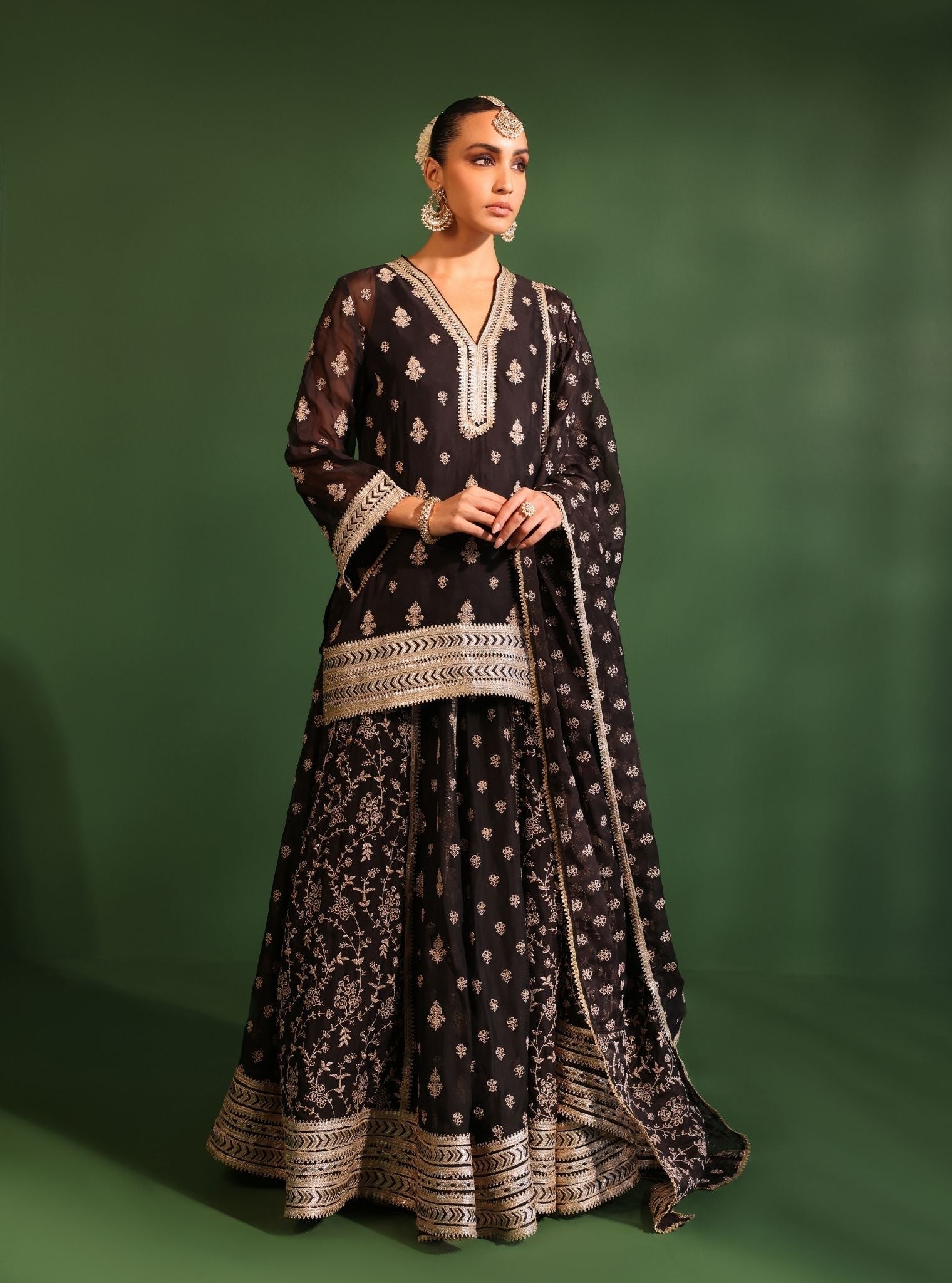 Mulmul Organza Tarang Black Kurta With Mulmul Organza Tarang Black Lehenga