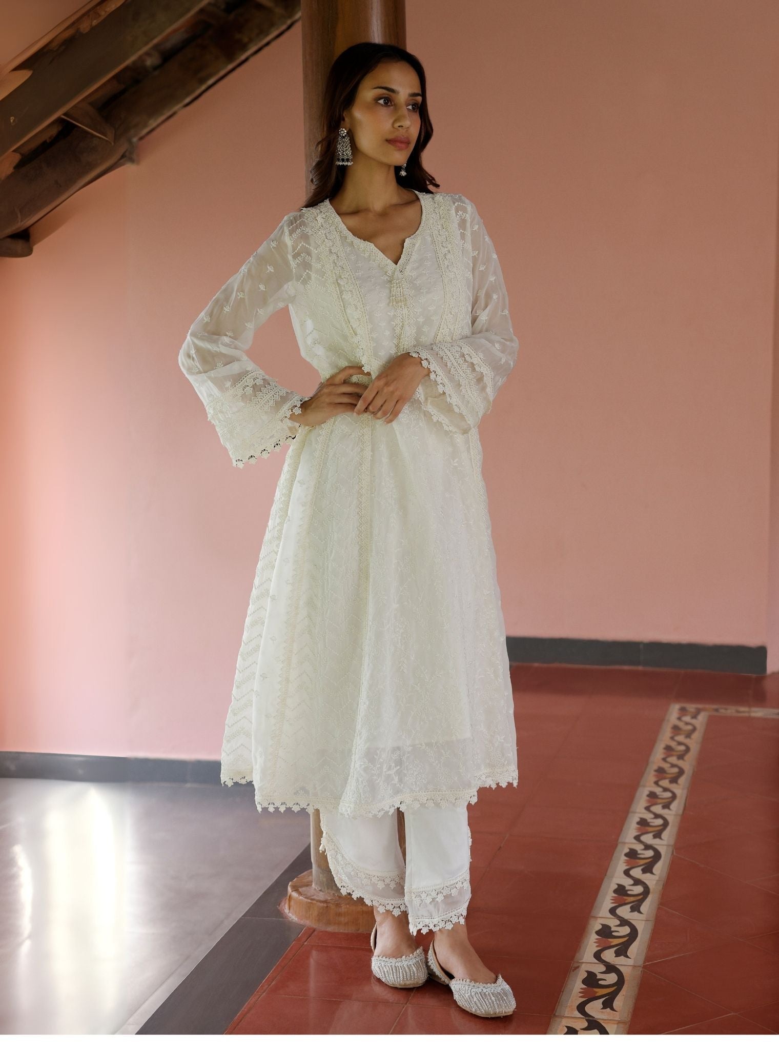 Mulmul Organza Keerth White Anarkali Kurta With Mulmul Cotton Keerth White Pant