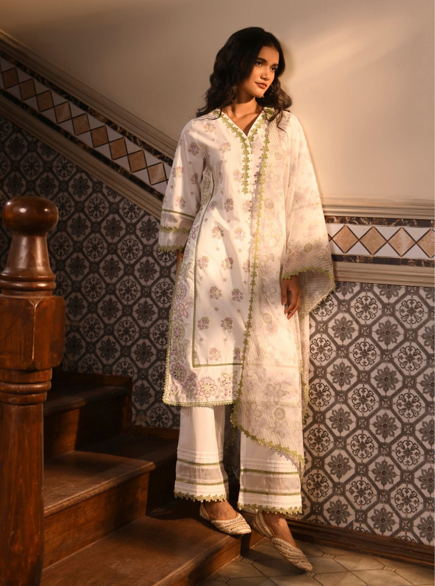 Mulmul Cotton Banu White Kurta With Mulmul Cotton Banu White Pant