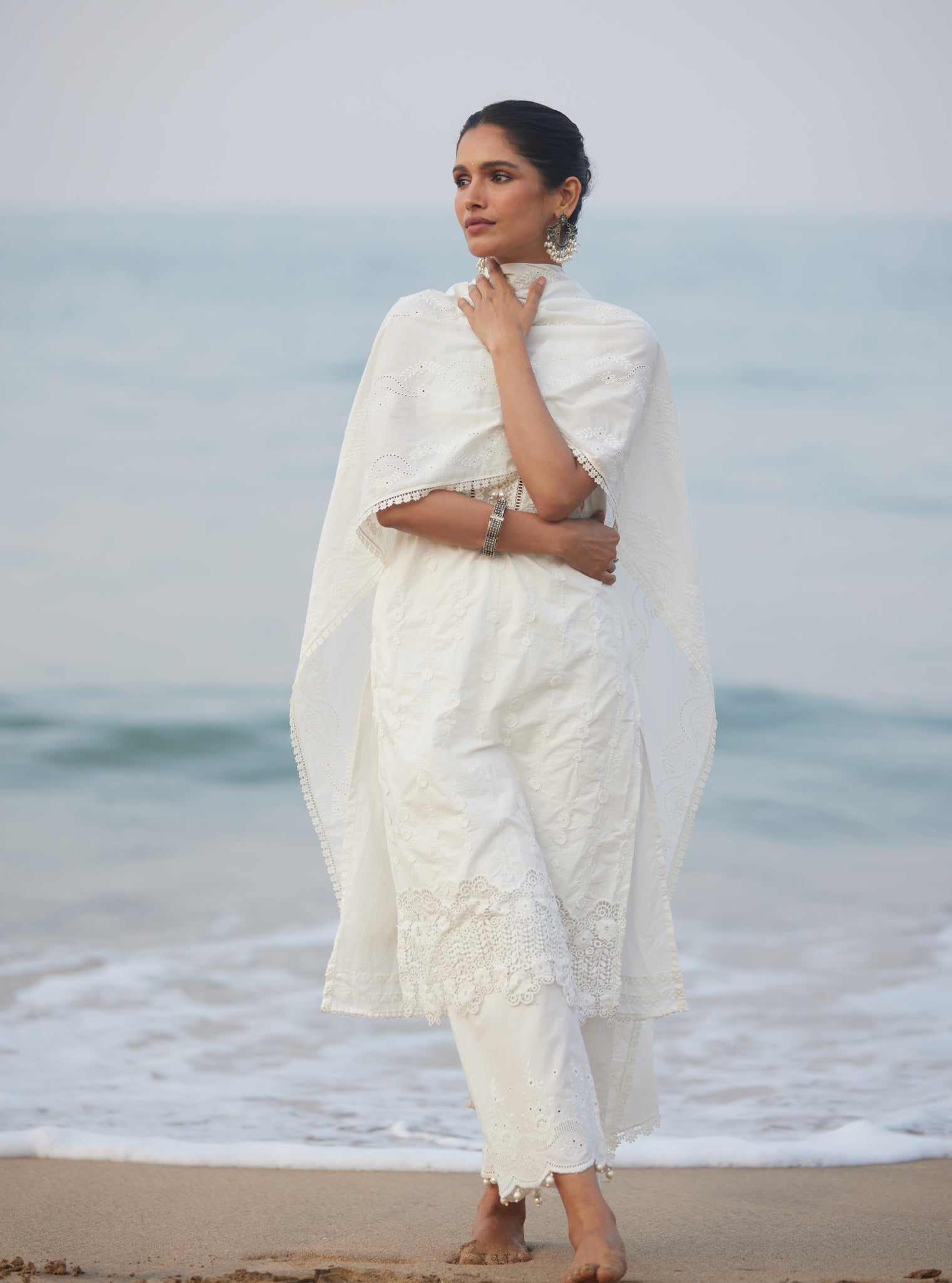 Mulmul Cotton Naroa White Kurta With Mulmul Cotton Revora White Pant