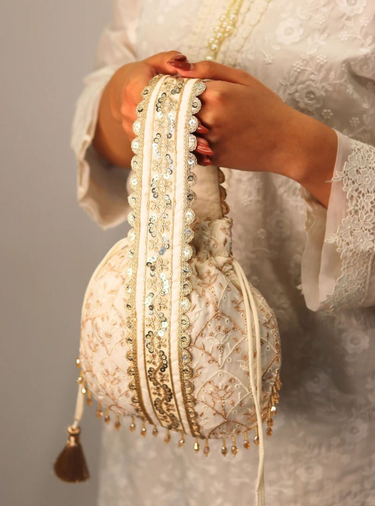 Mulmul Sawaari Off White Potli Bag