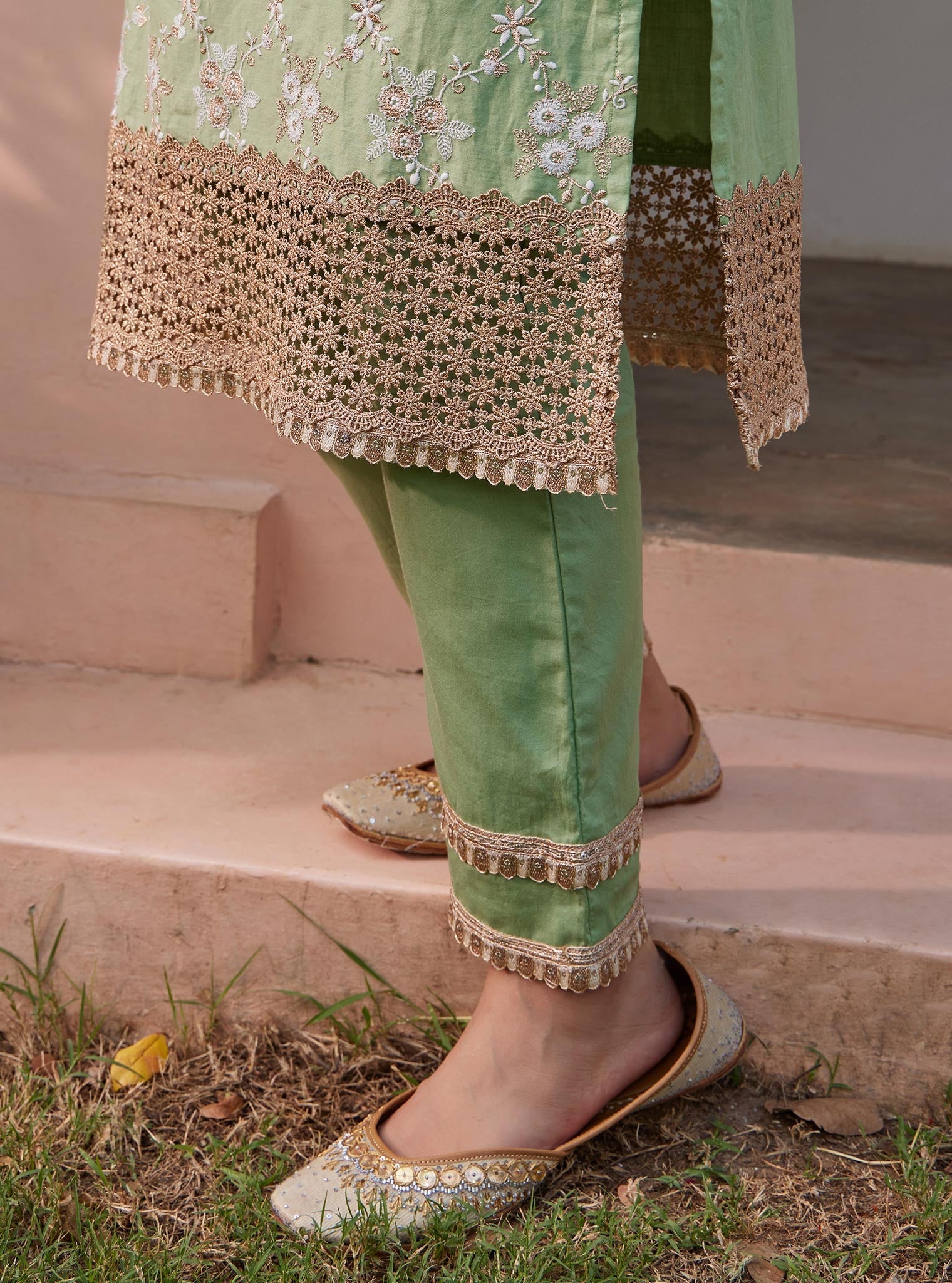 Mulmul Pima Agasti Green Kurta with Mulmul Pima Agasti Green Pant