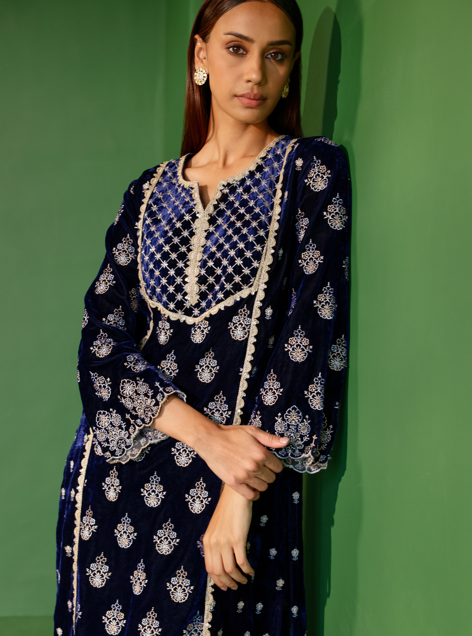 Mulmul Velvet Ghazal Navy Kurta With Mulmul Velvet Ghazal Navy Pant