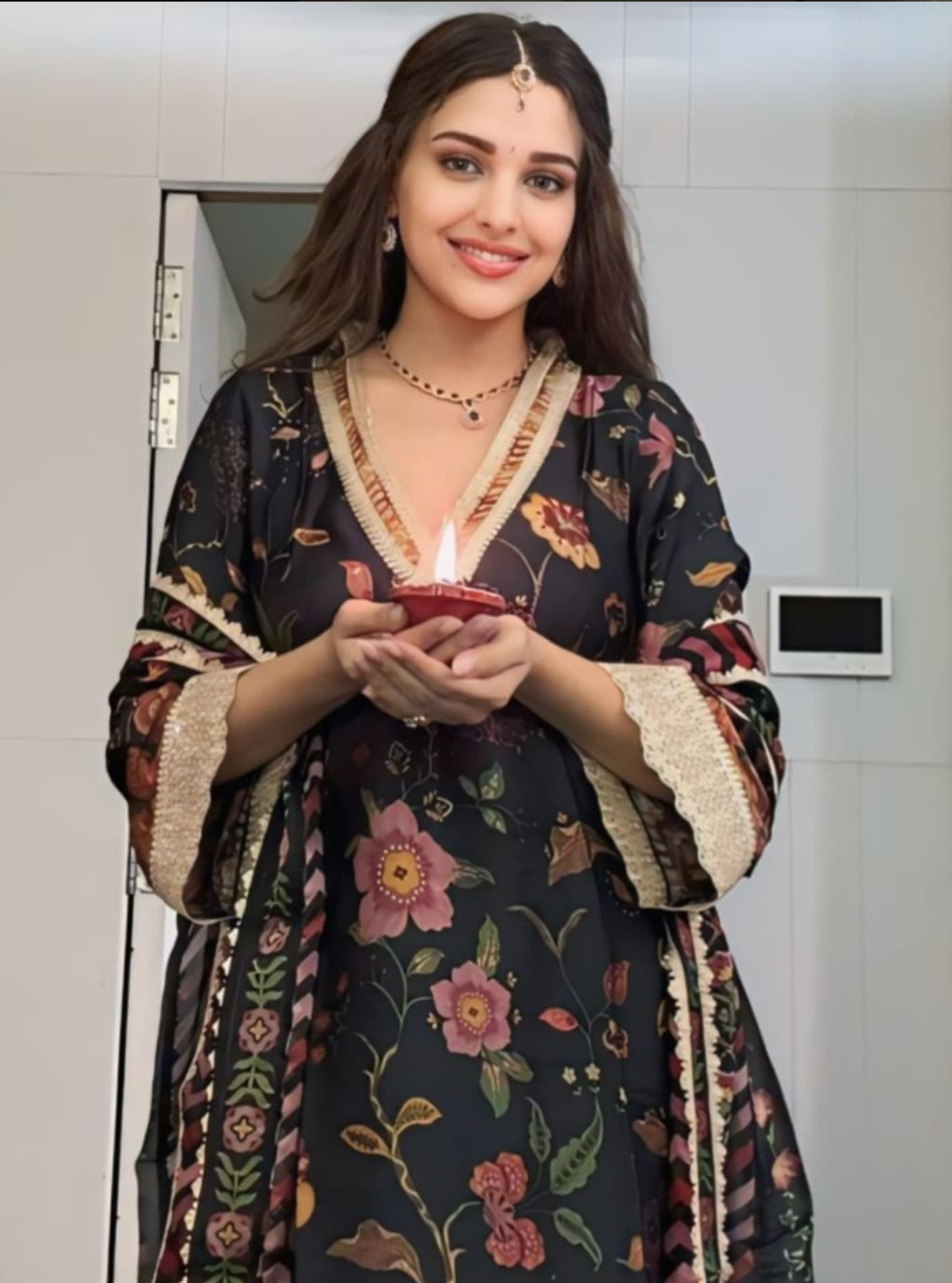 Diantha Cupro Satin Printed Black Kurta Set